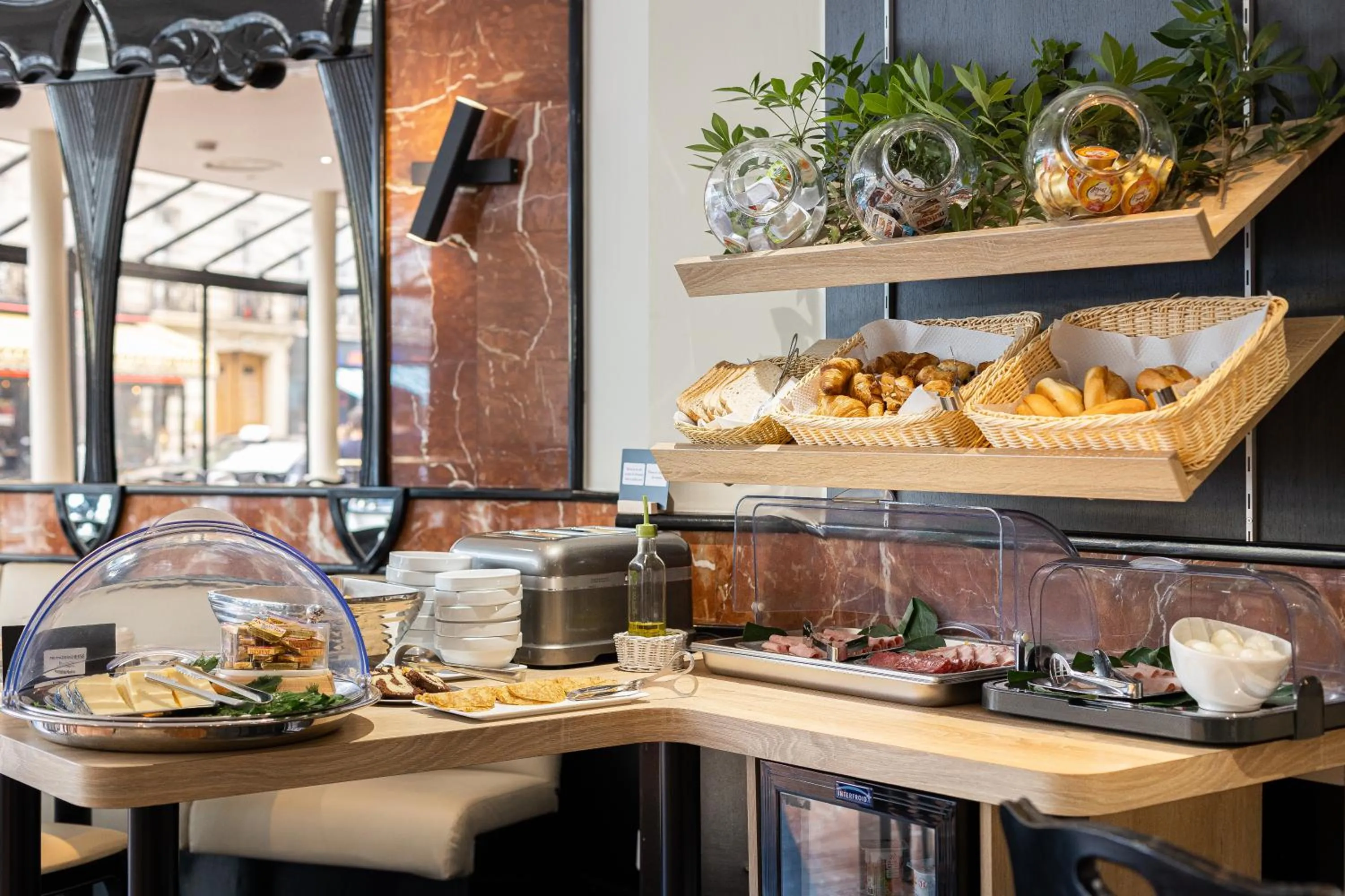 Breakfast in Hôtel Opera Lafayette