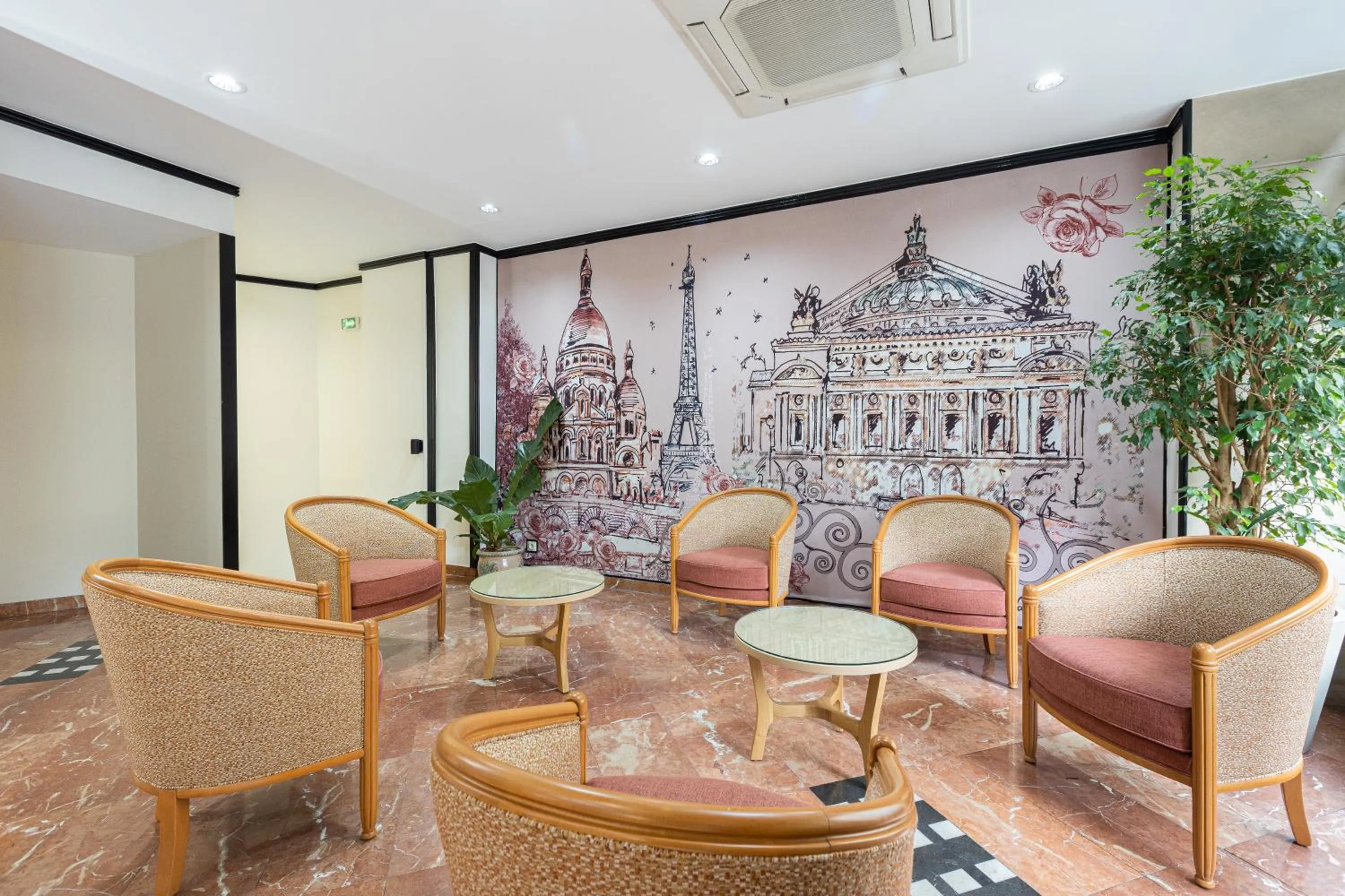 Lobby or reception in Hôtel Opera Lafayette