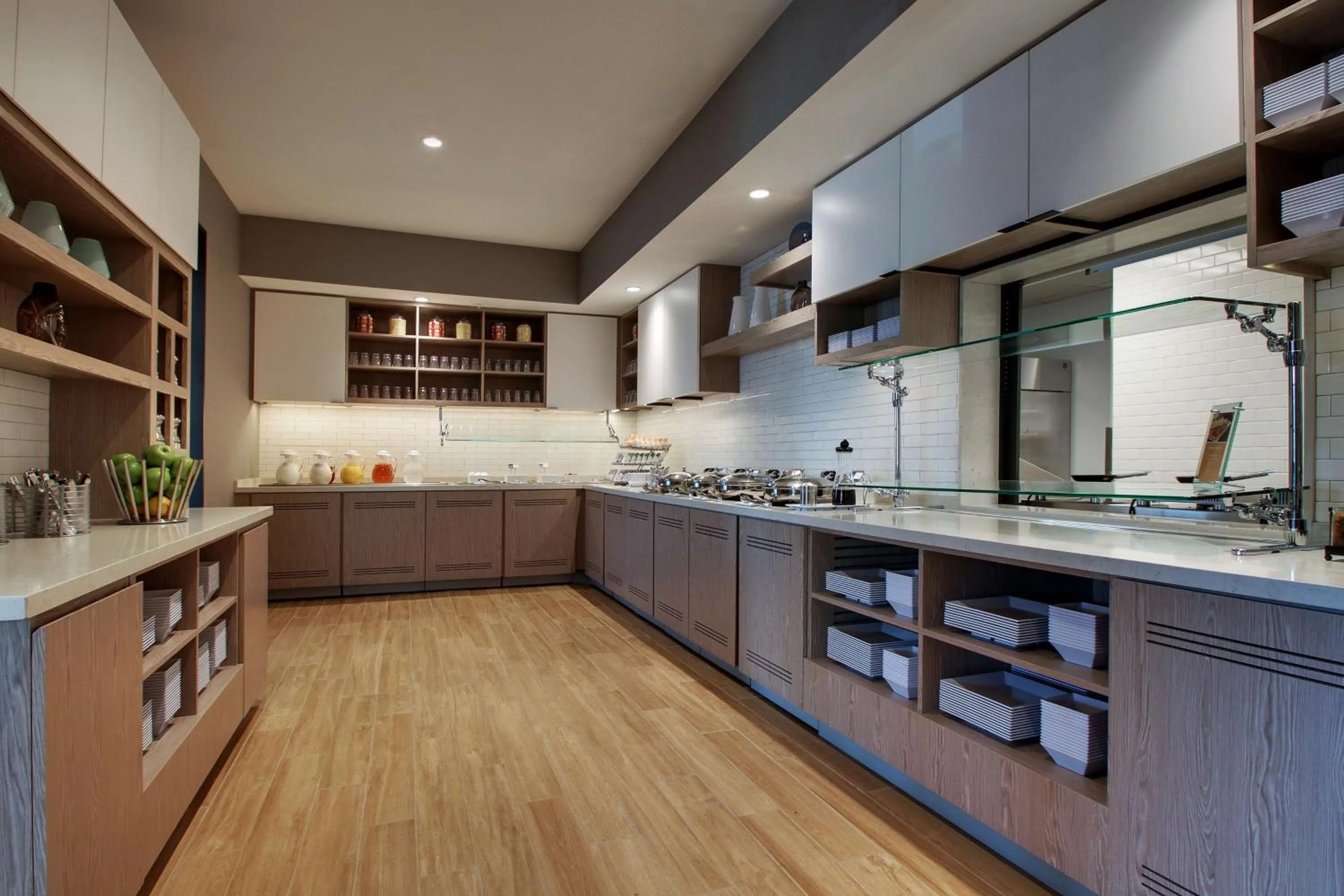 Restaurant/places to eat in Hyatt House Oak Brook