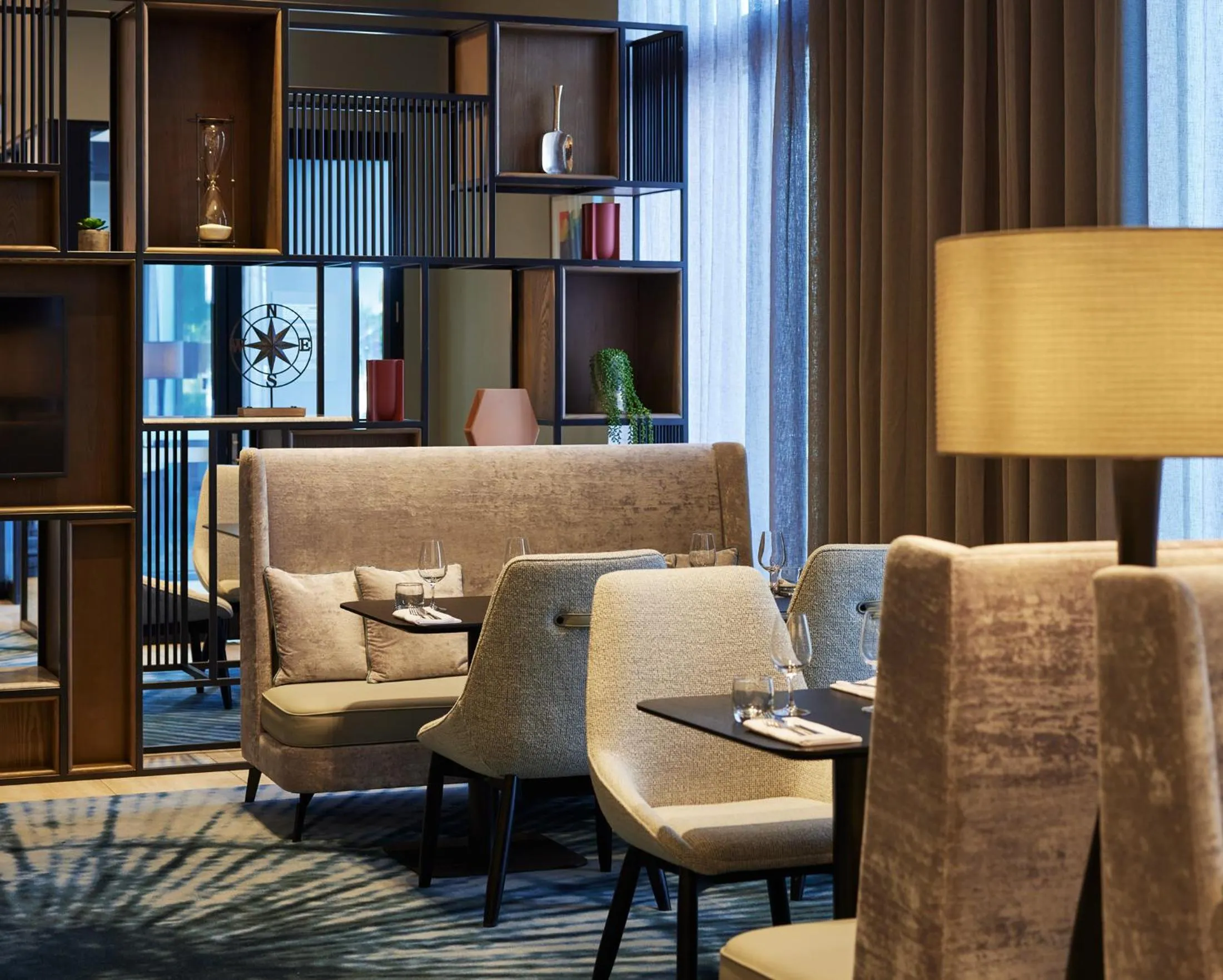 Restaurant/places to eat in Hyatt Place Melbourne Essendon Fields