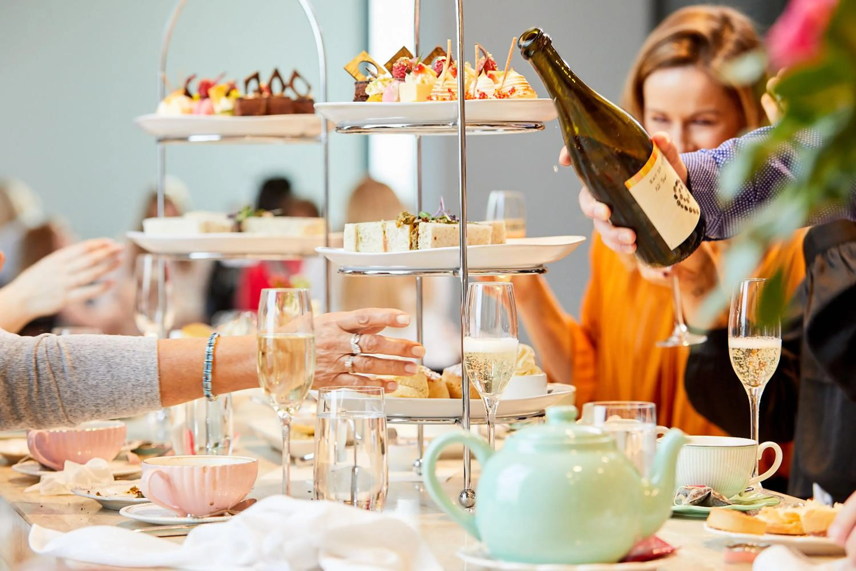 Restaurant/places to eat in Hyatt Place Melbourne Essendon Fields