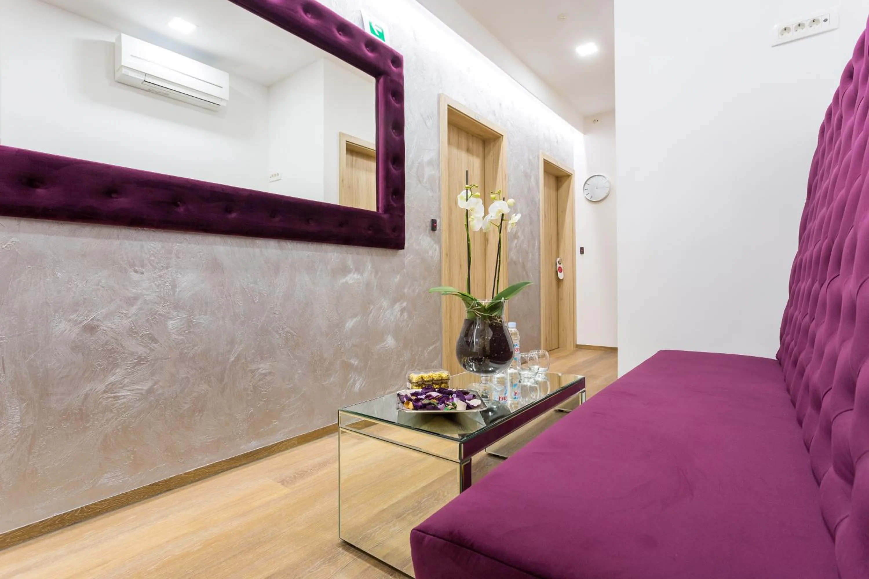 Lobby or reception in Central Pearl by Nono Ban Rooms