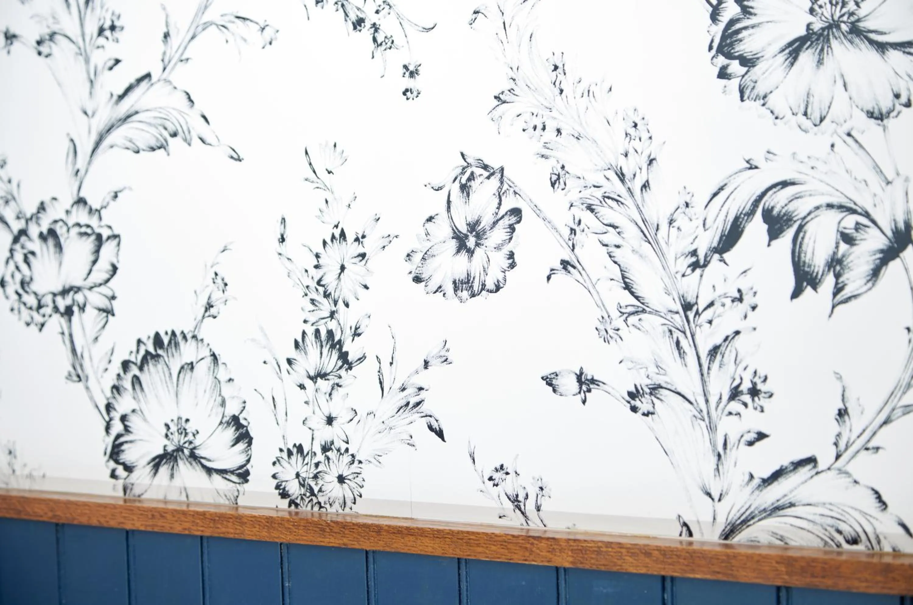 Decorative detail in Swan Hotel by Greene King Inns