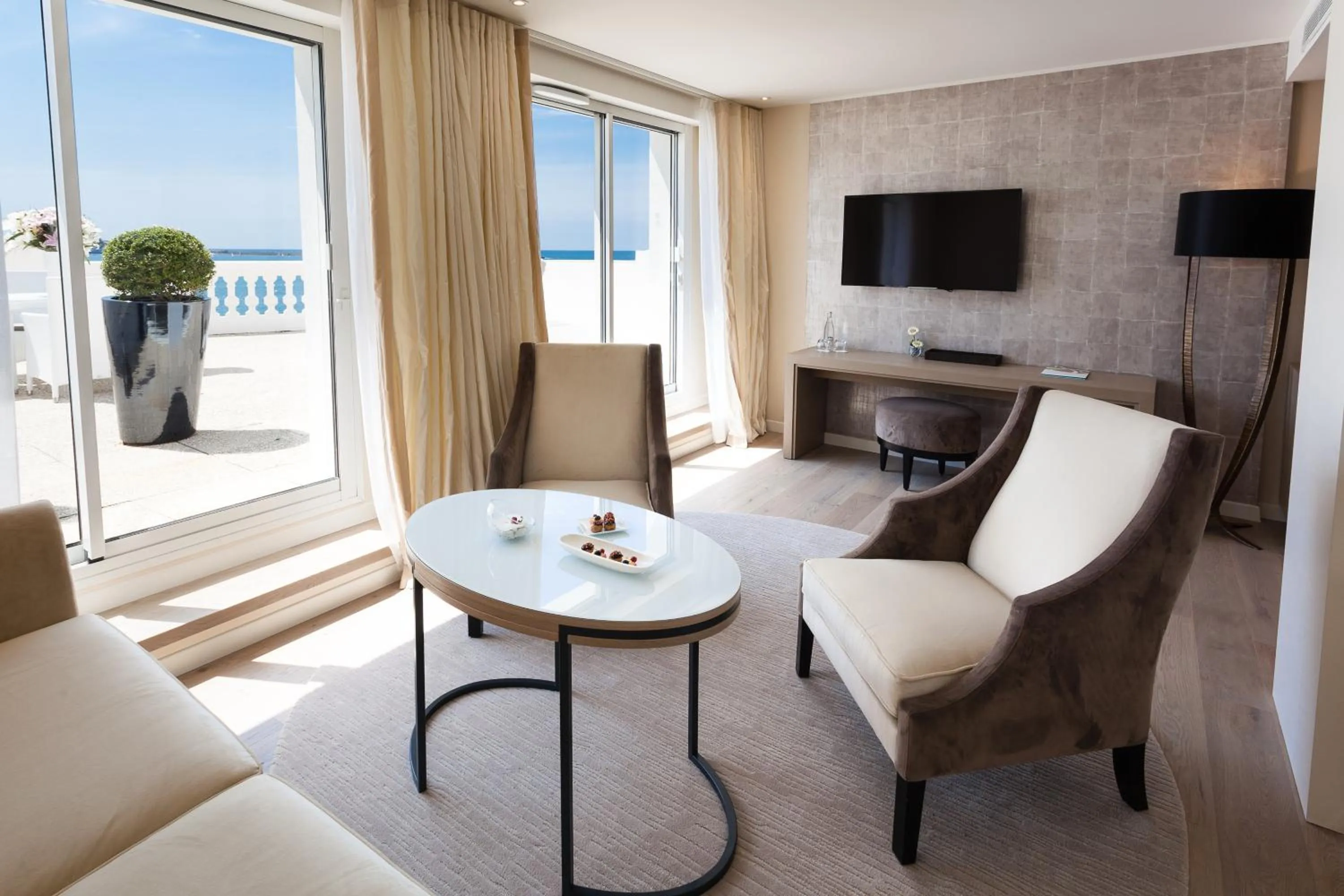 Balcony/Terrace in Grand Hôtel Thalasso & Spa