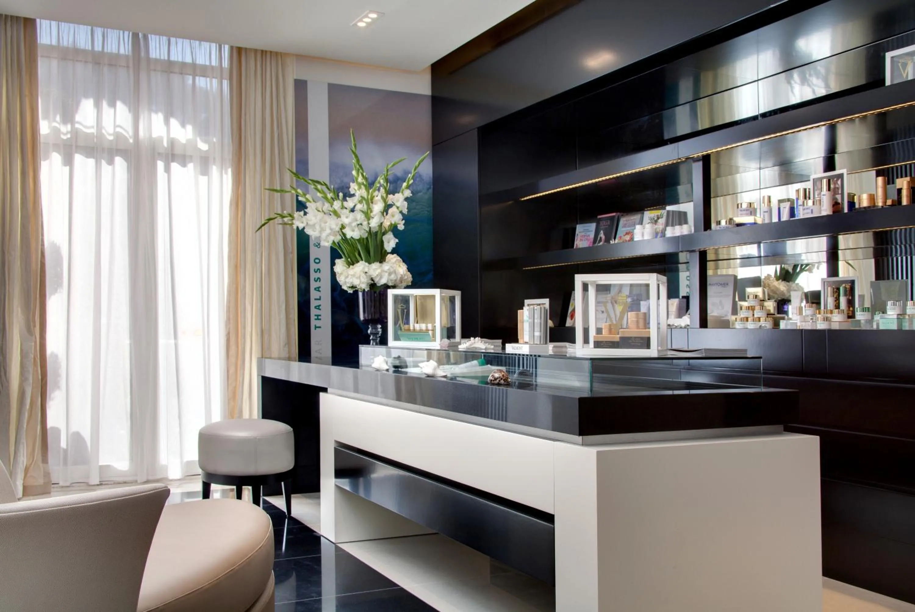 Decorative detail in Grand Hôtel Thalasso & Spa