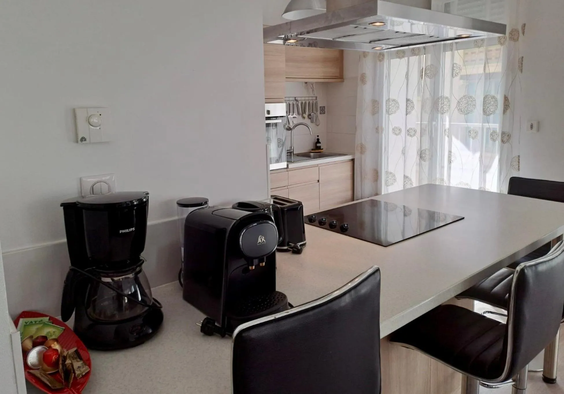 Coffee/tea facilities in Le Phocéen Appartement Terrasse Plein centre