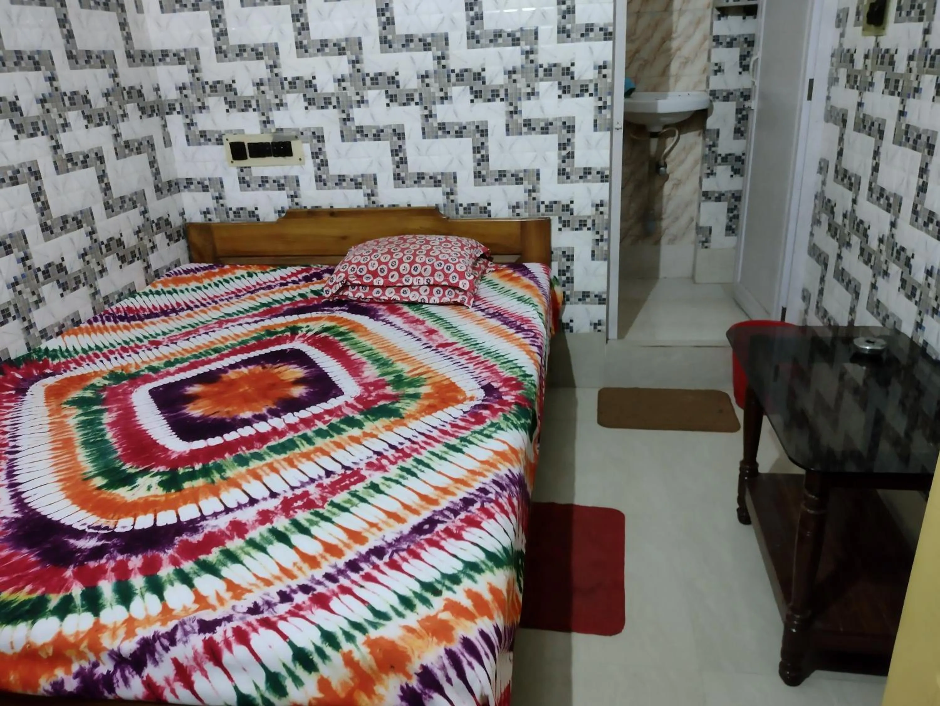 Bed in Jagannath Guest House