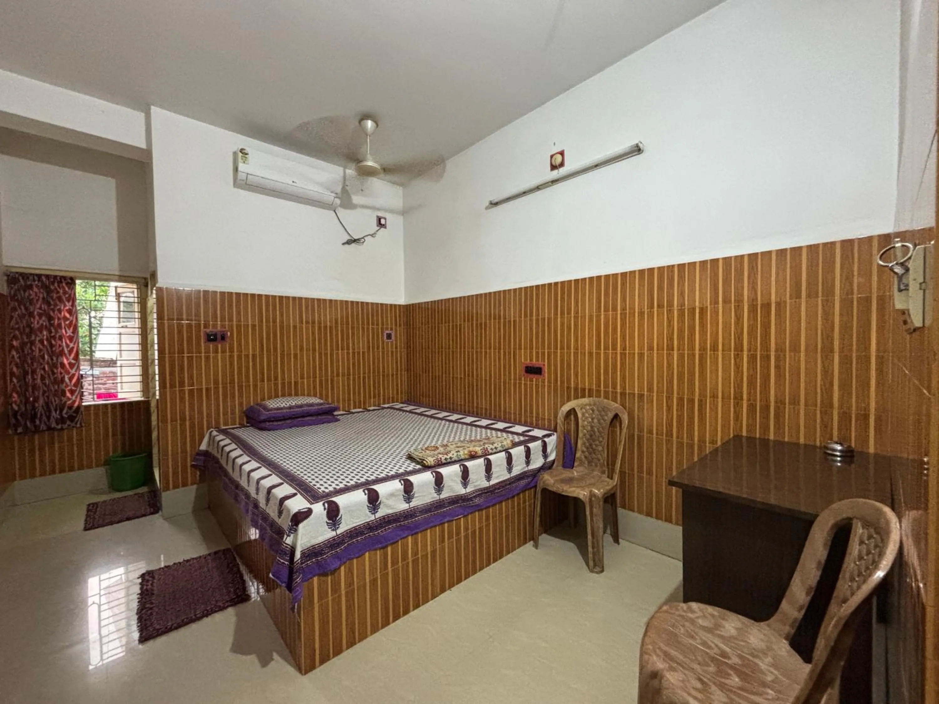 Bedroom, Bed in Jagannath Guest House