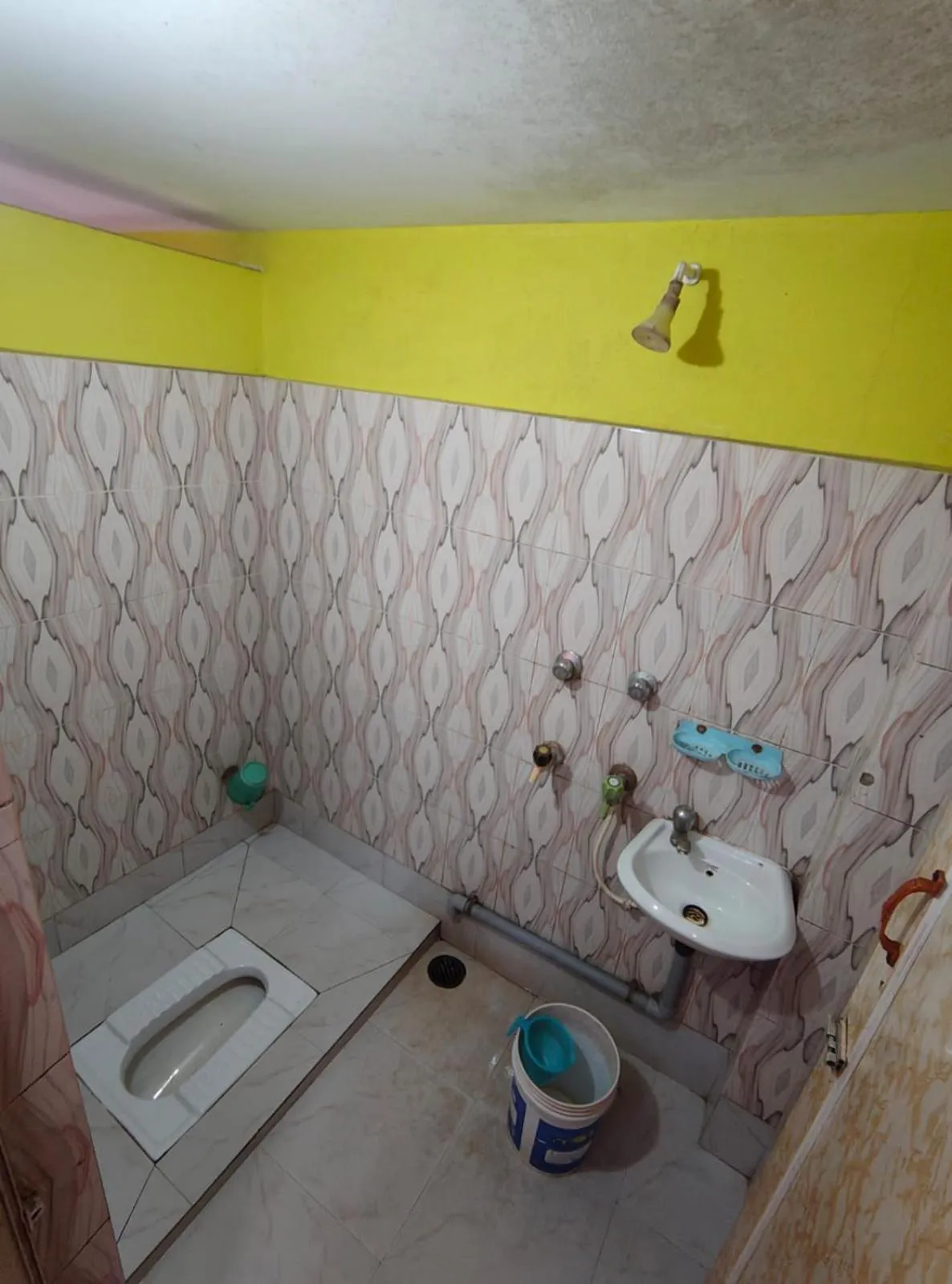 Bathroom in Jagannath Guest House