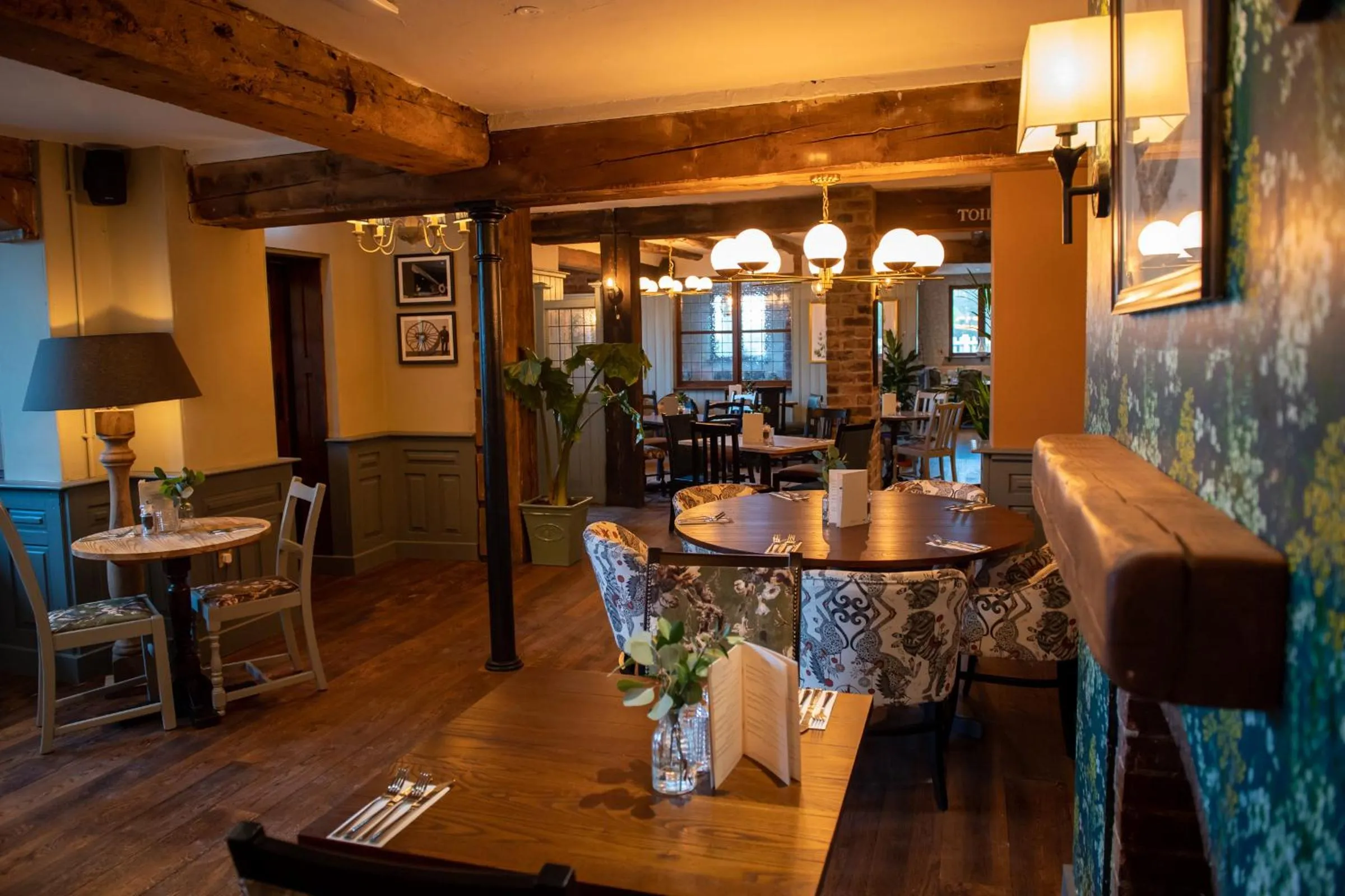 Restaurant/places to eat in The Red Lion Inn by Chef & Brewer Collection