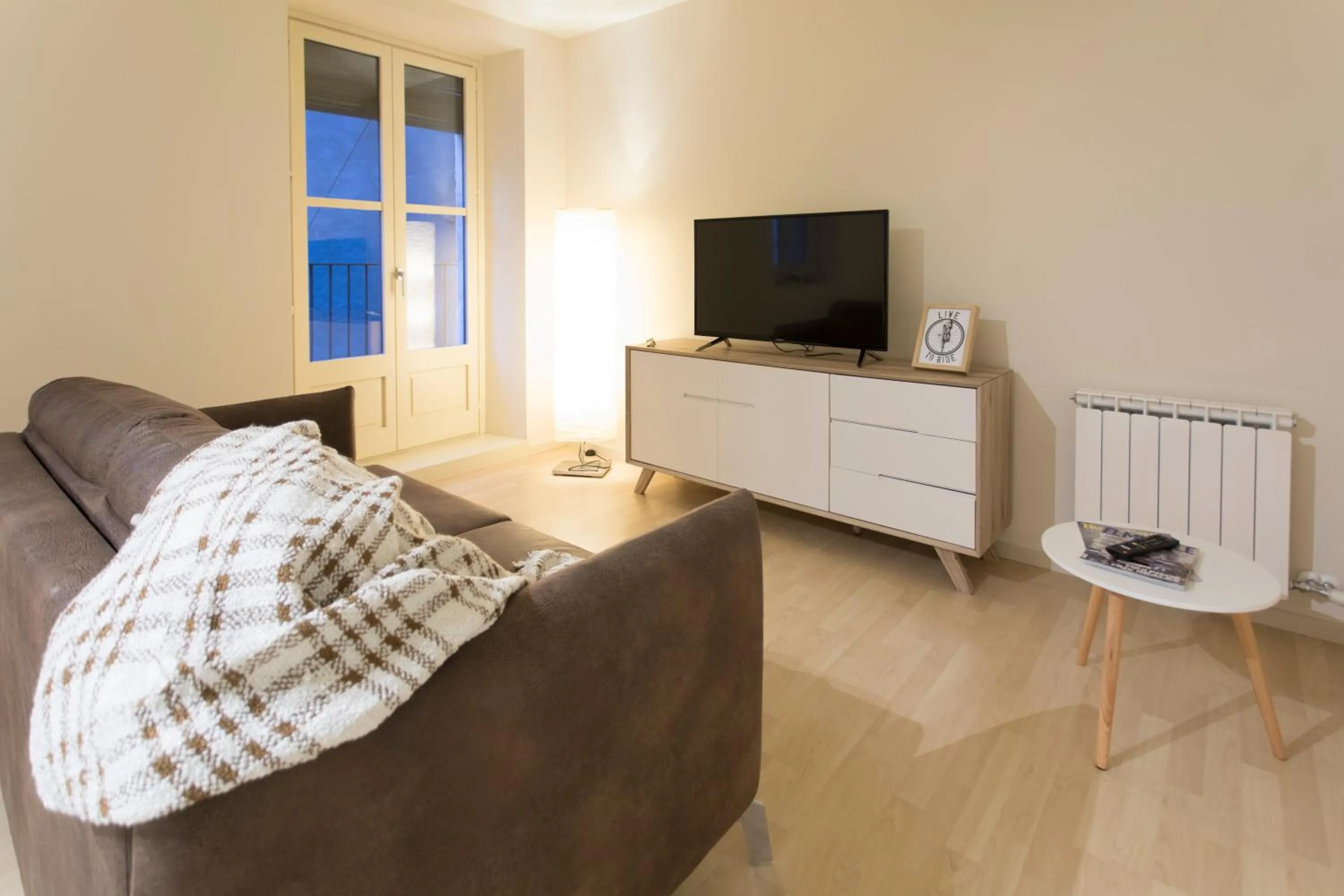 Living room in Bravissimo Cort Reial-3A