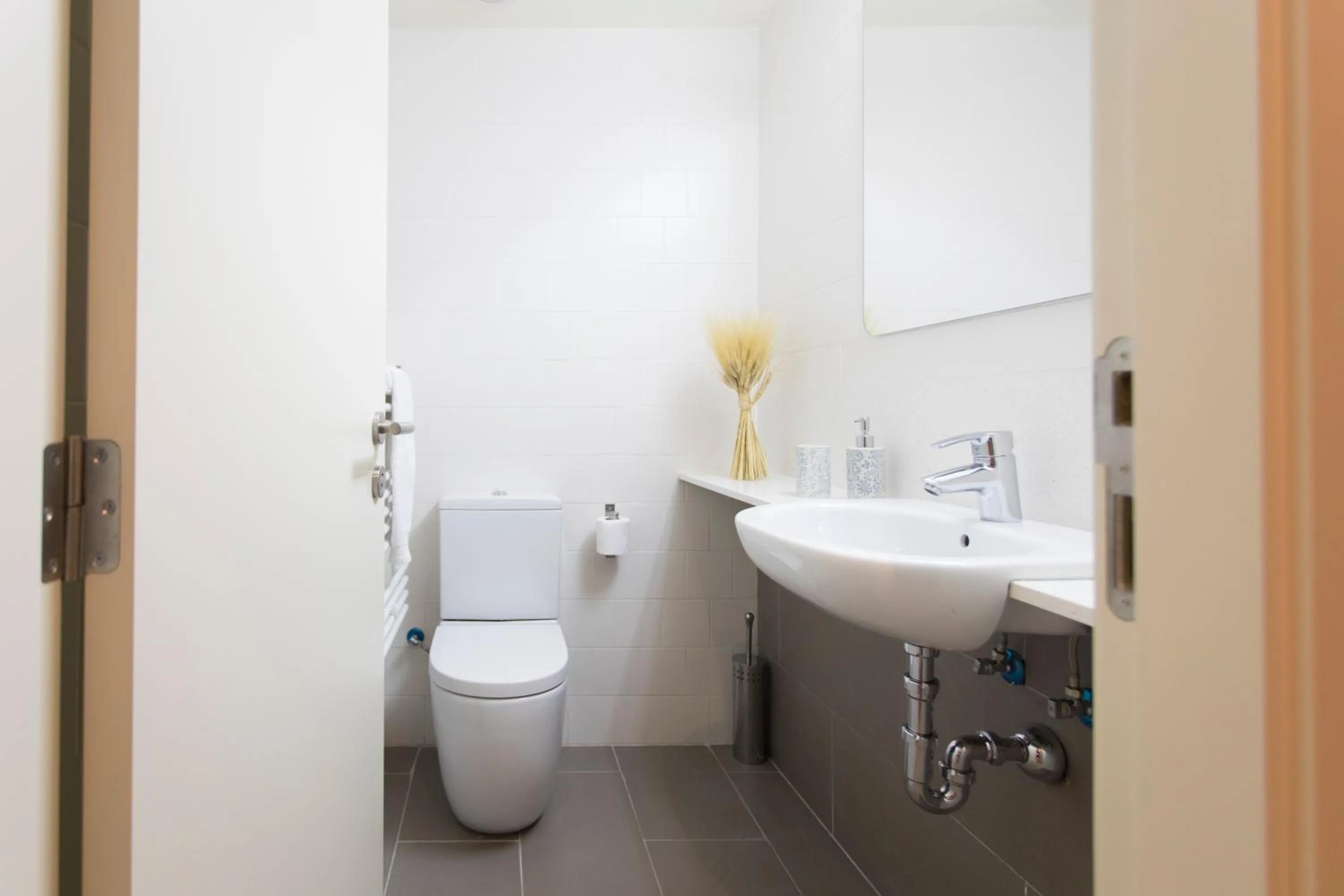 Toilet in Bravissimo Cort Reial-3A