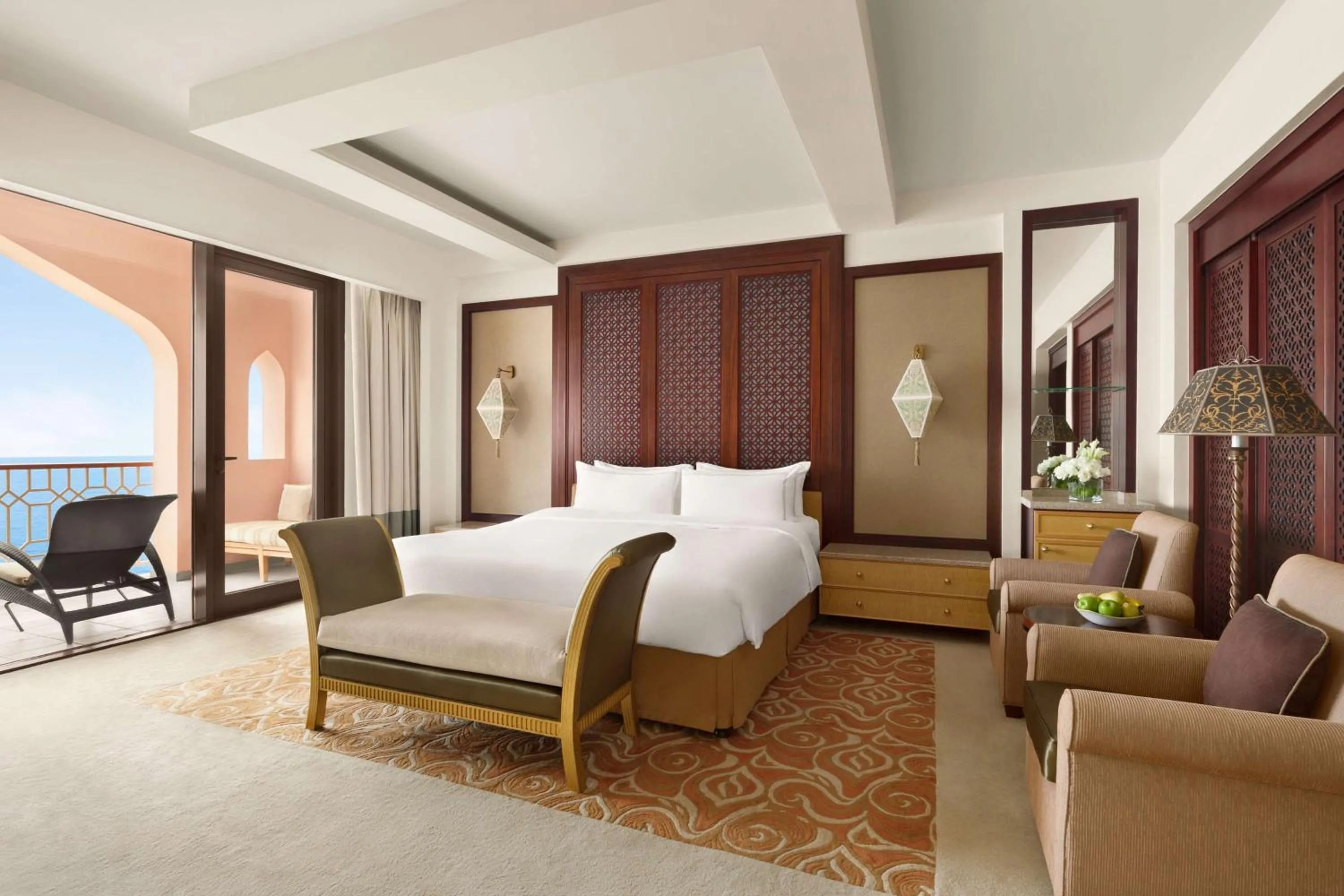 Photo of the whole room, Bed in Shangri-La Al Husn, Muscat - Adults Only Resort
