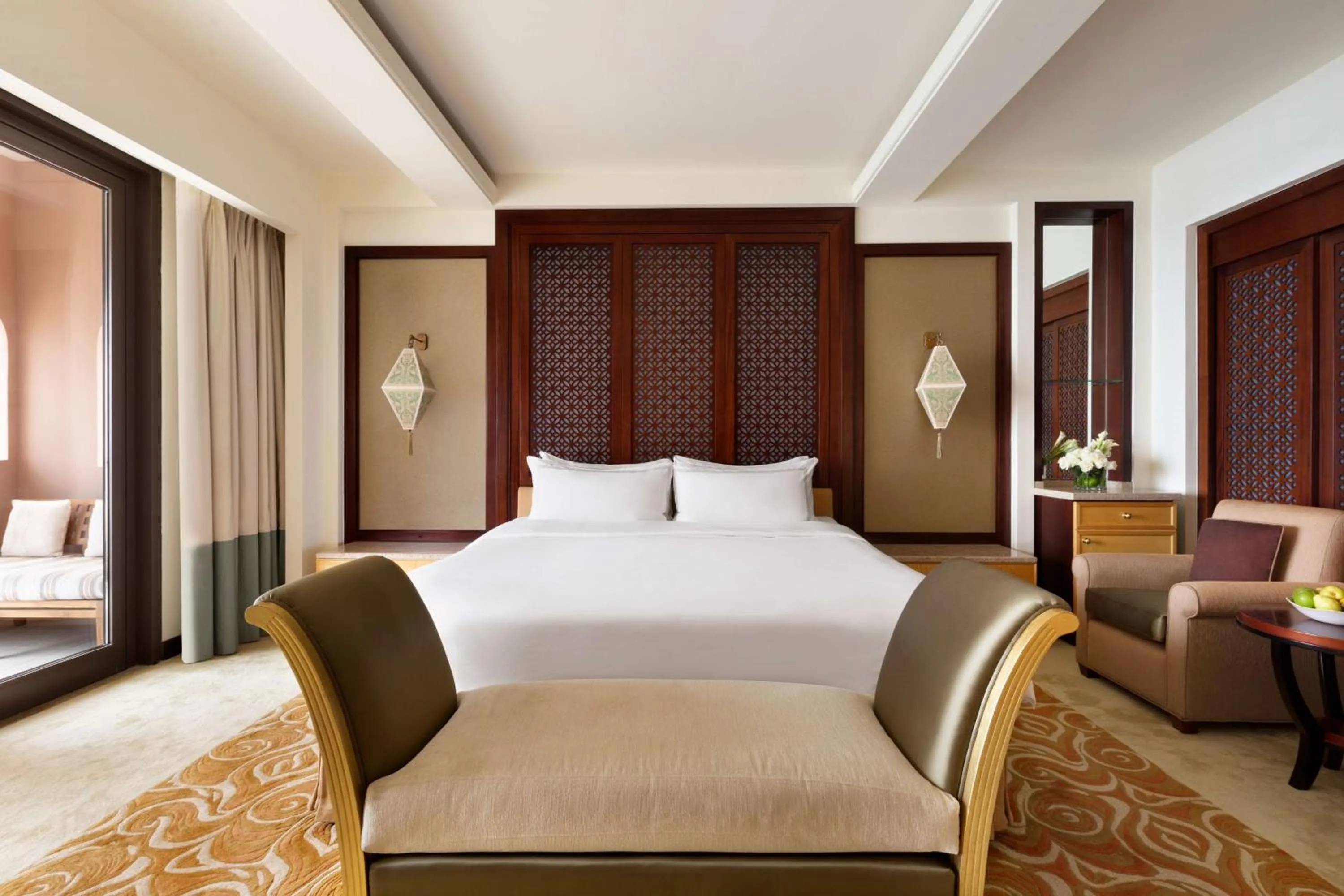 Photo of the whole room, Bed in Shangri-La Al Husn, Muscat - Adults Only Resort
