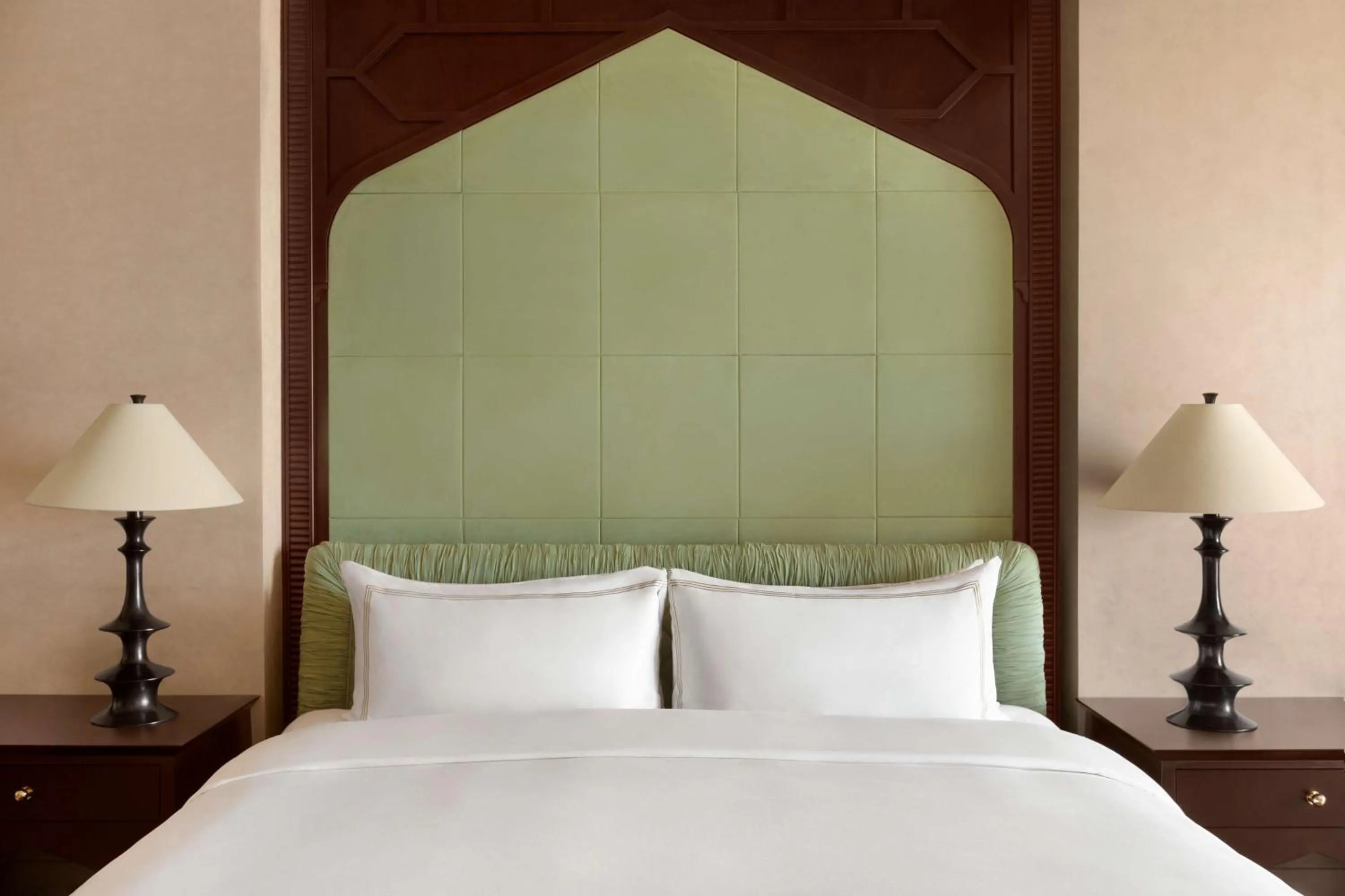 Other, Bed in Shangri-La Al Husn, Muscat - Adults Only Resort