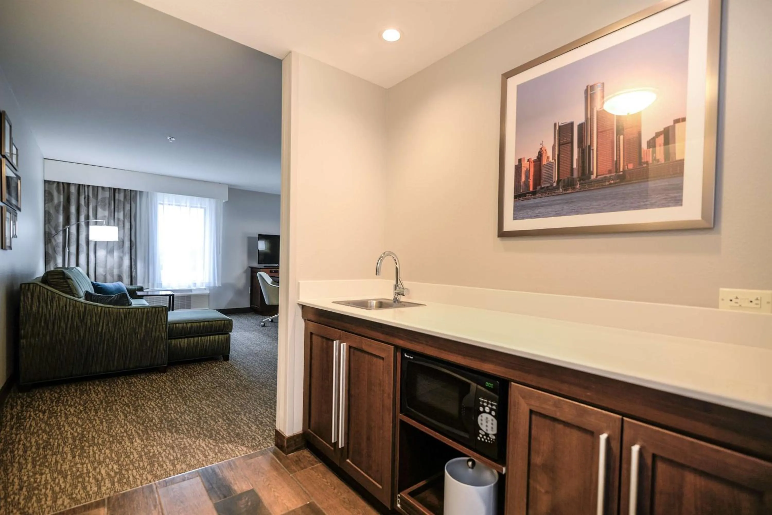 Photo of the whole room in Hampton Inn Brighton Mi