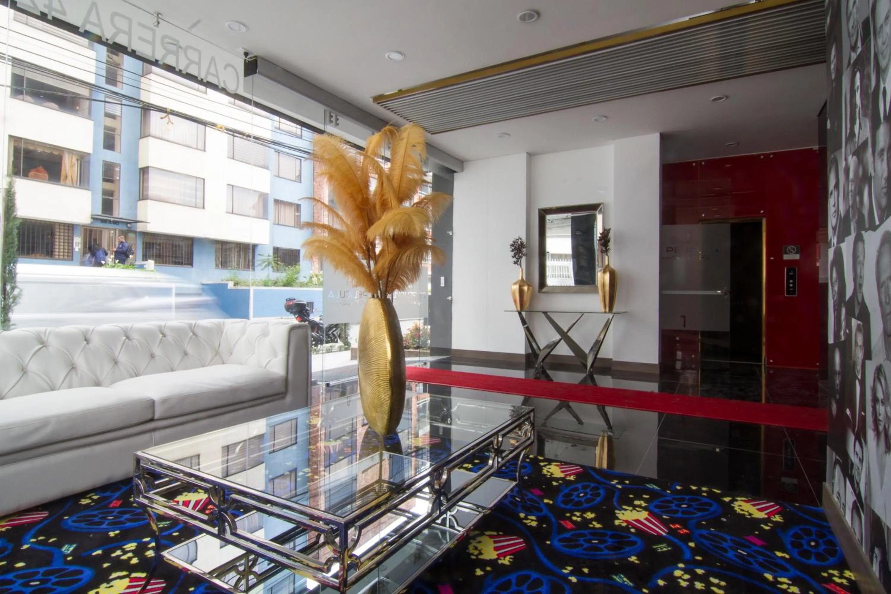 Living room in De Película Hotel