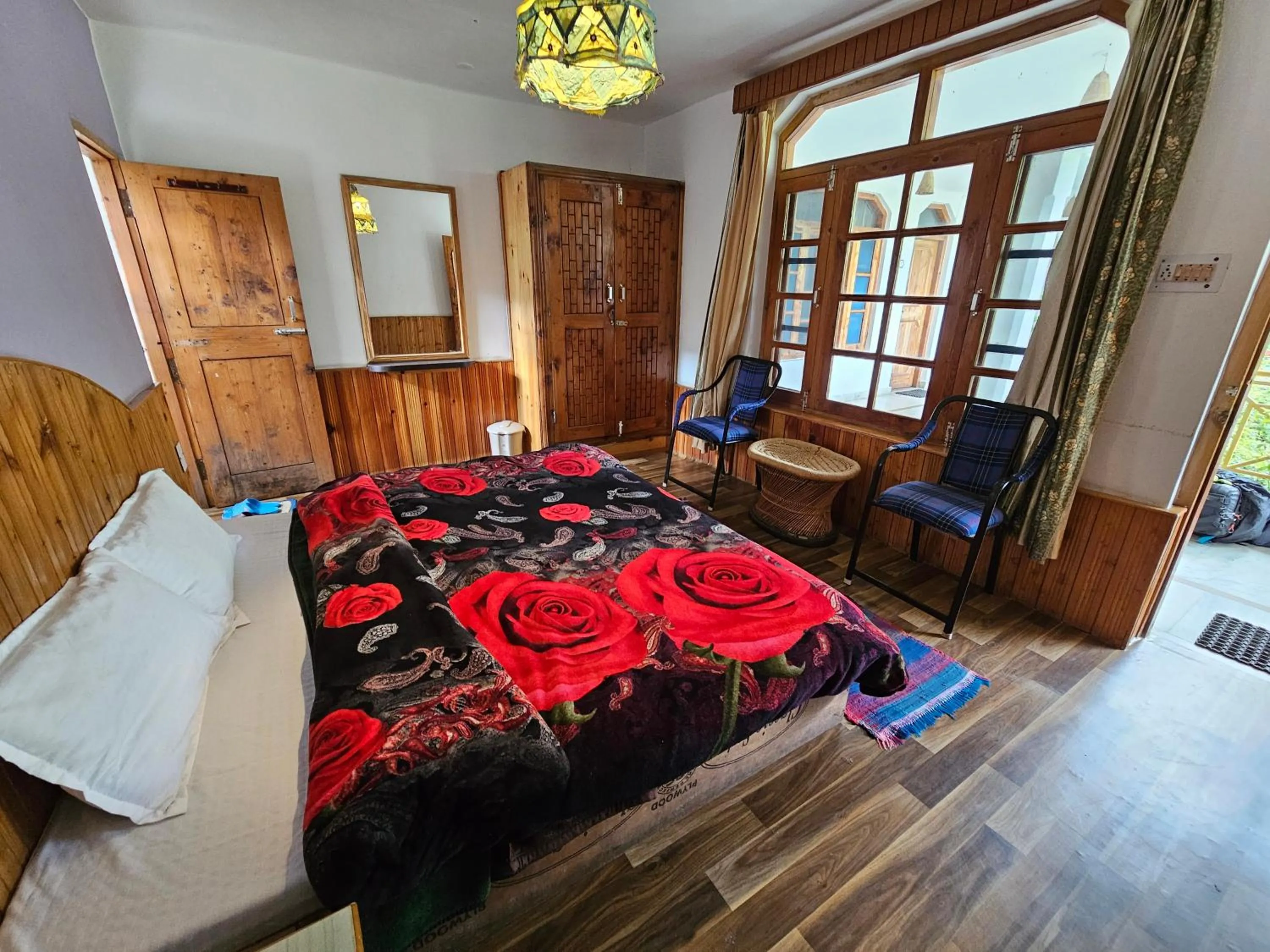Budget Double or Twin Room in Orchards House - The Hidden Tribe