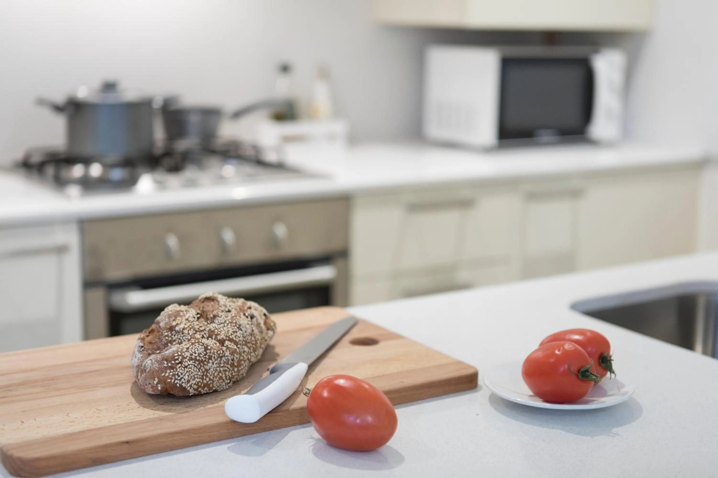 Kitchen or kitchenette in Bravissimo Cort Reial-2A