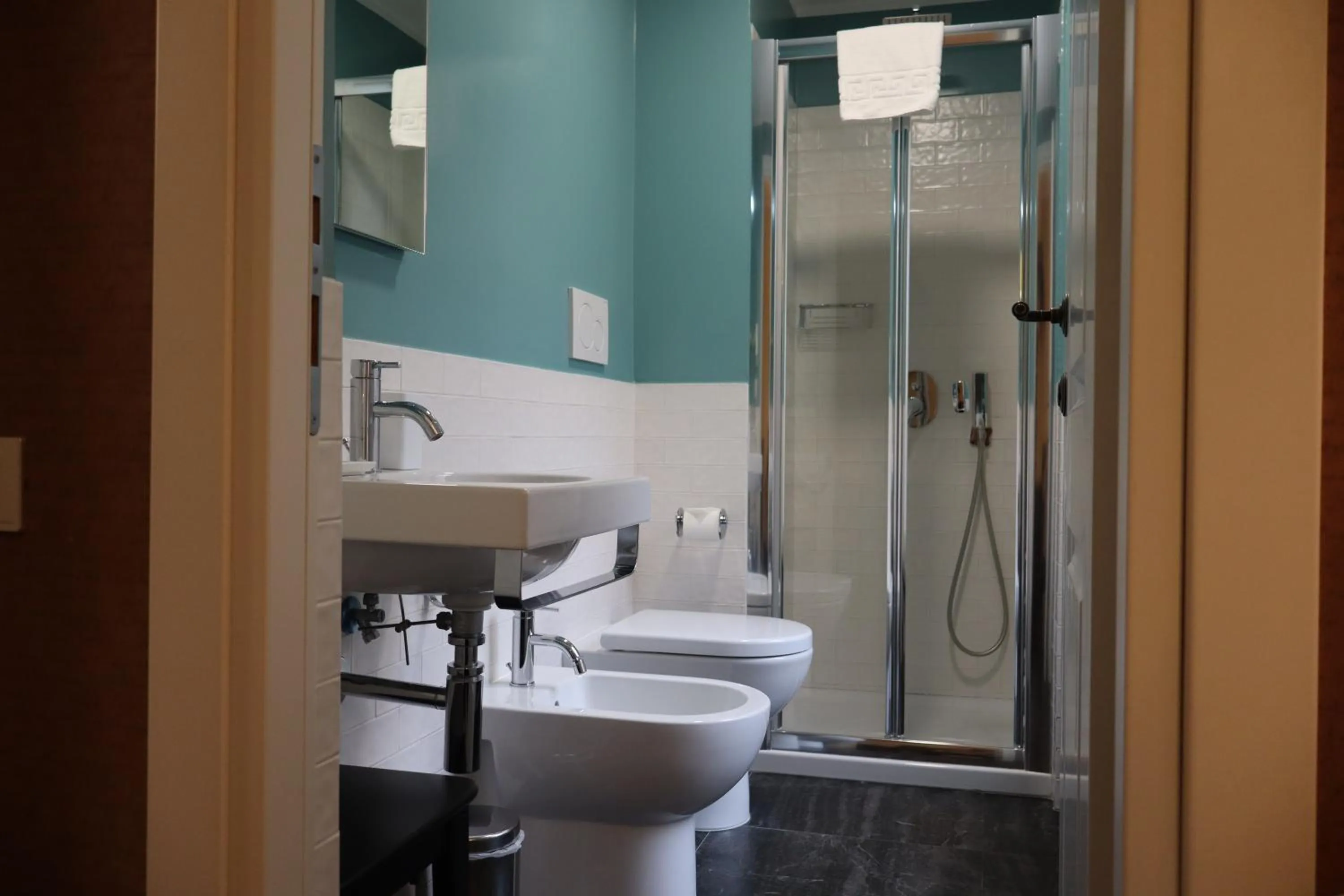 Shower in Residenza Roma Imperiale