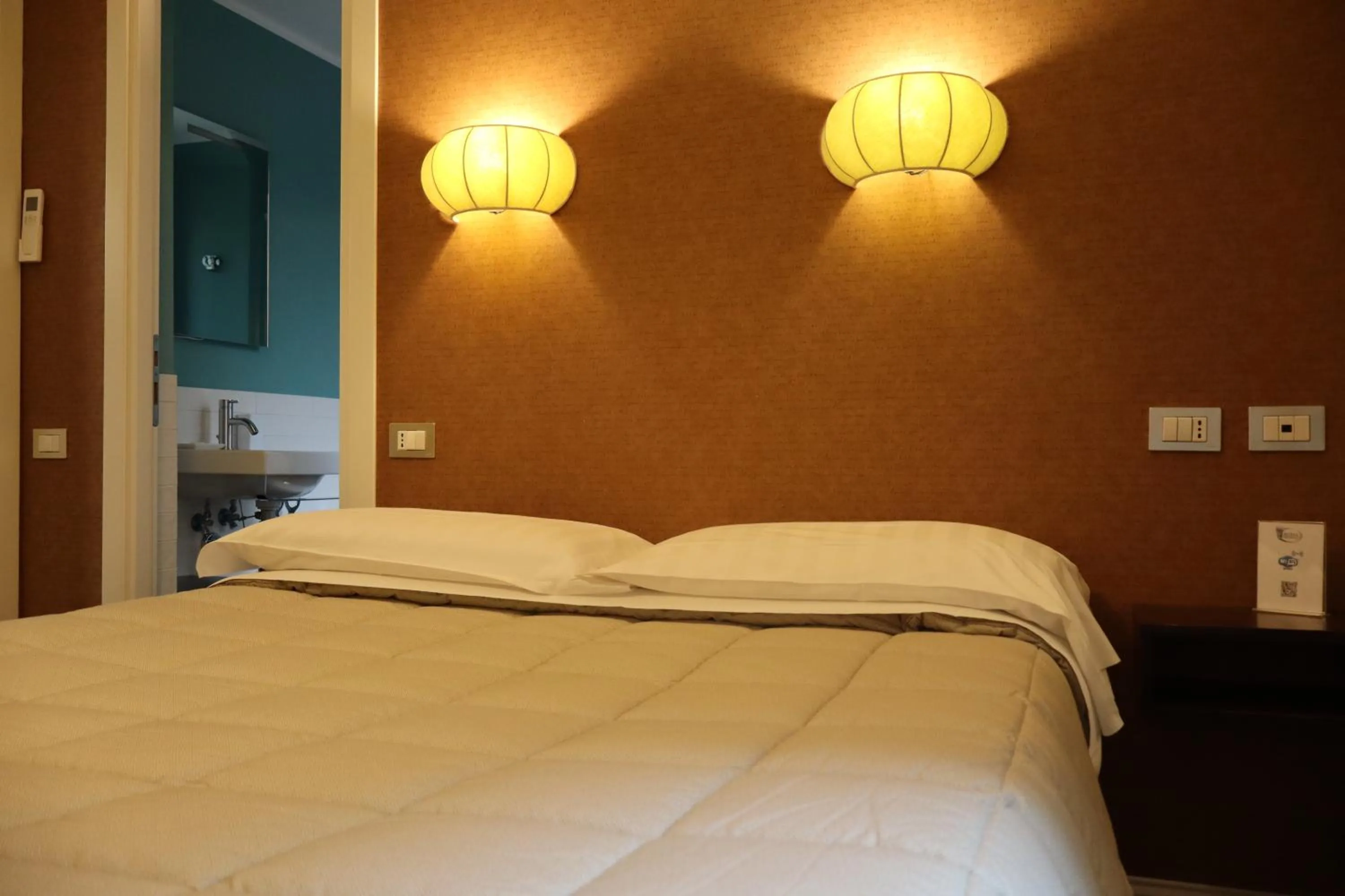 Photo of the whole room, Bed in Residenza Roma Imperiale