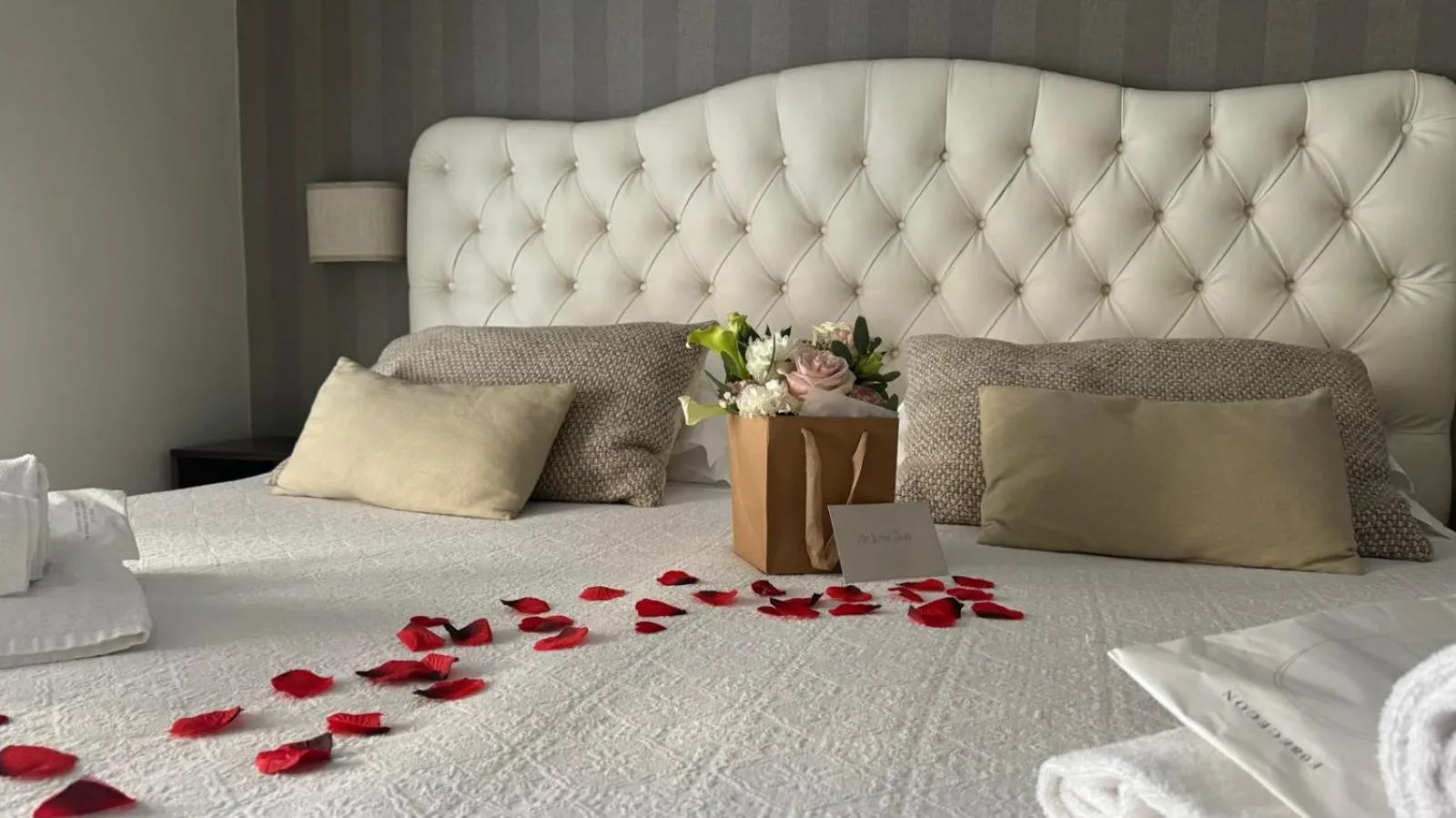 Photo of the whole room, Bed in Residenza Roma Imperiale