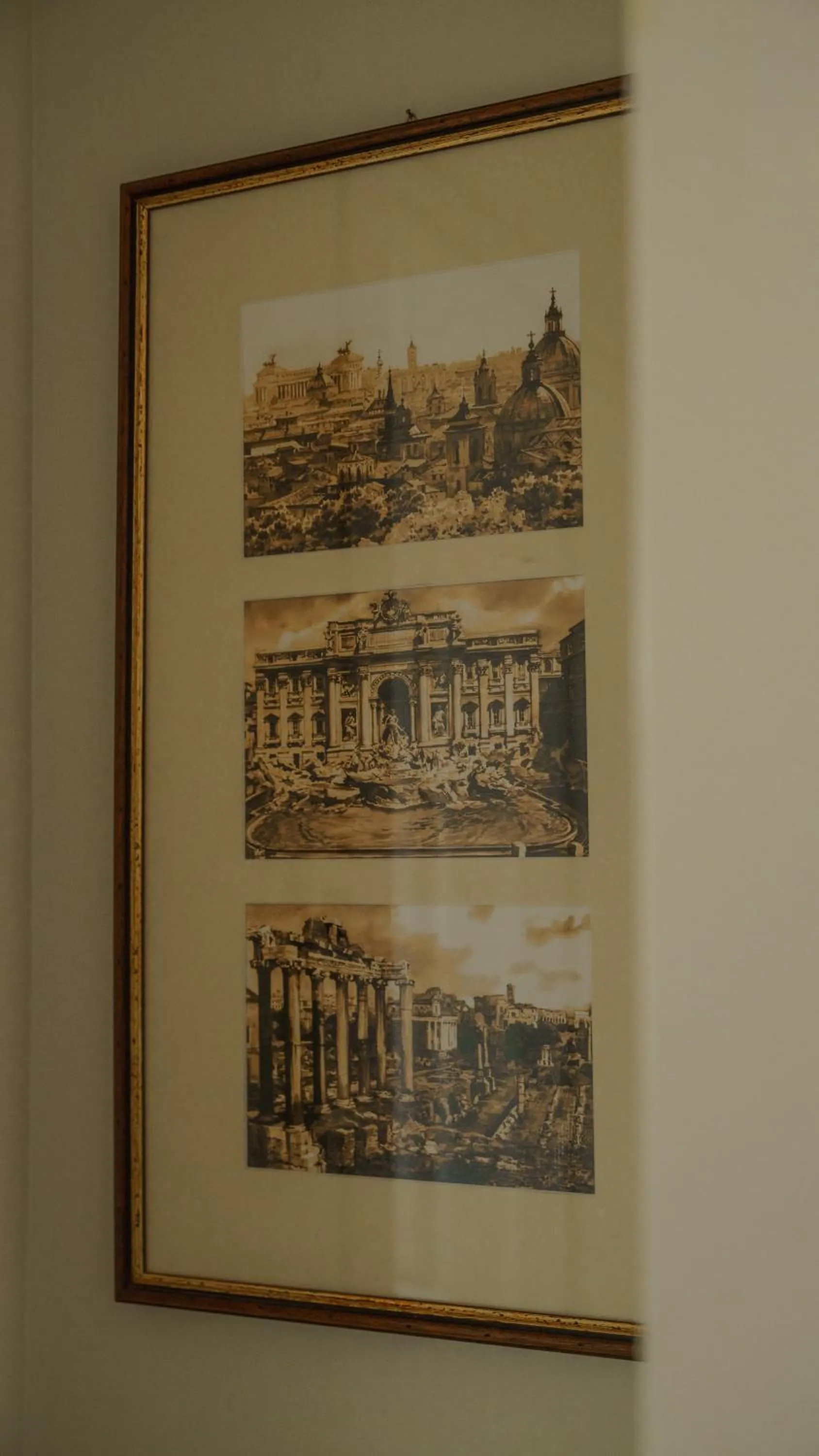 Decorative detail in Residenza Roma Imperiale