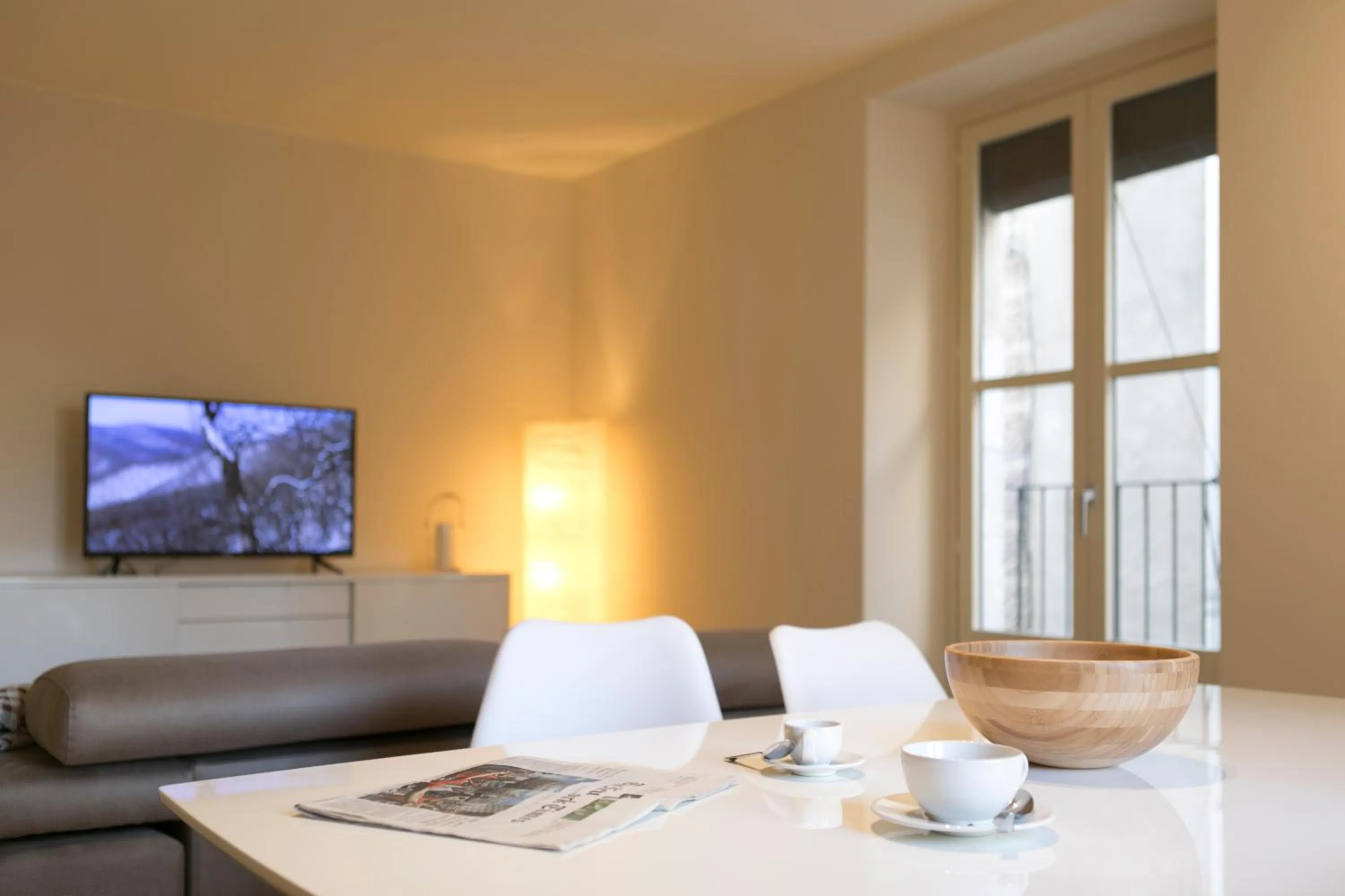 Communal lounge/ TV room in Bravissimo Cort Reial-3B