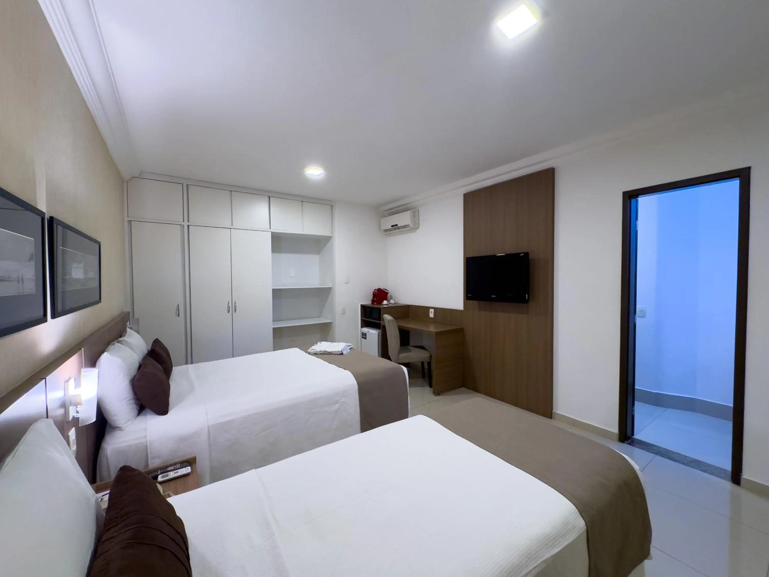 Bed in Arituba Park Hotel