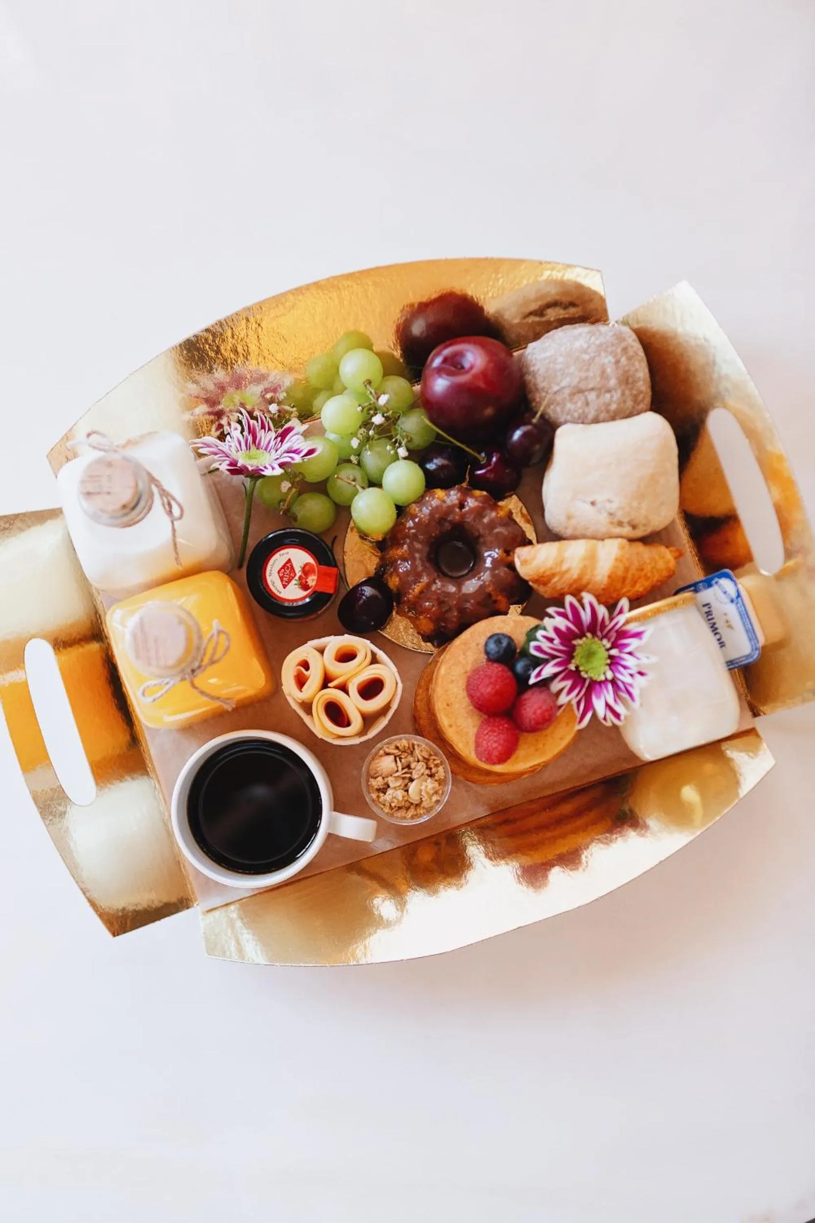 Breakfast in ORM - Cativo Apartments