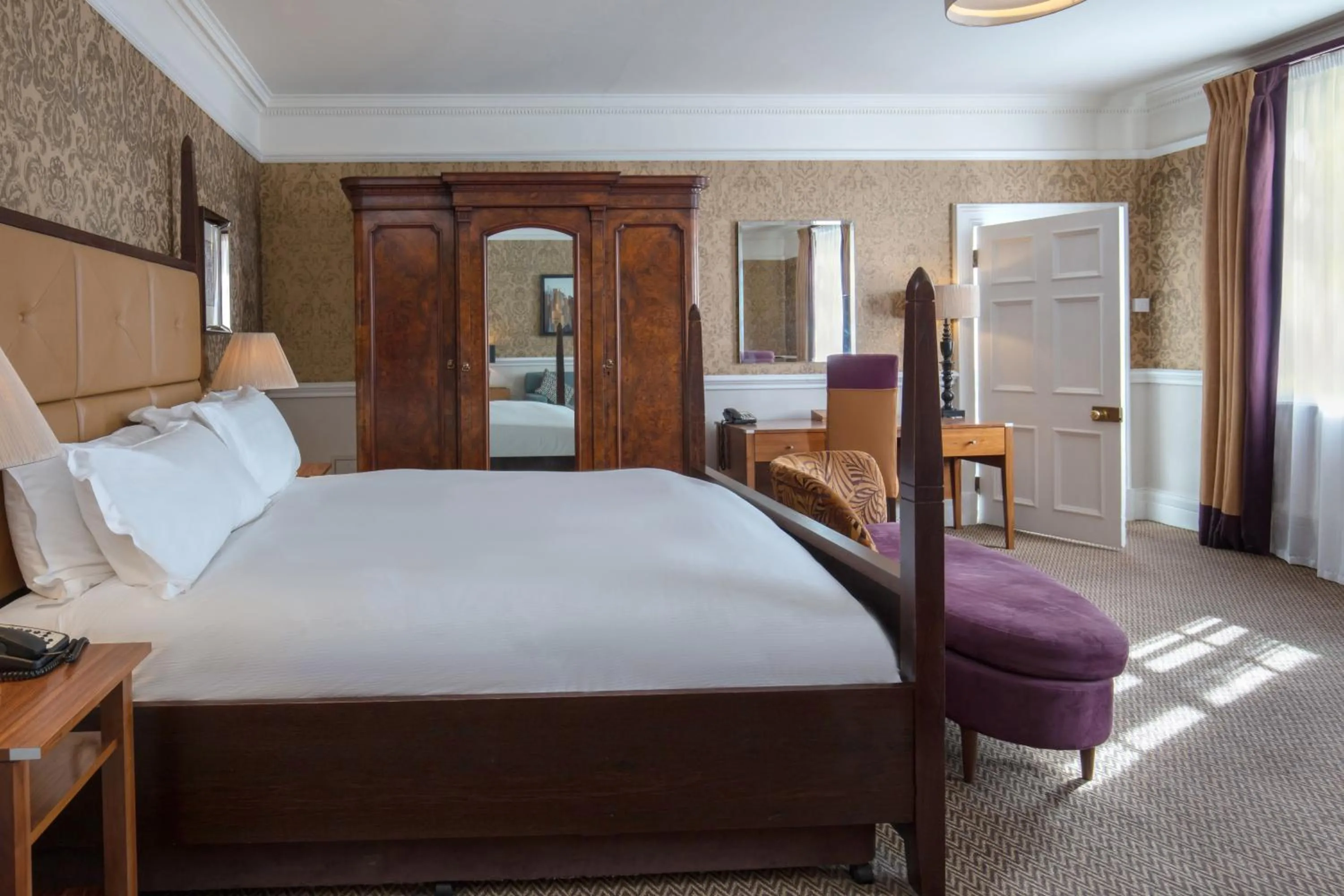 Bed in Norton Park Hotel, Spa & Manor House - Winchester