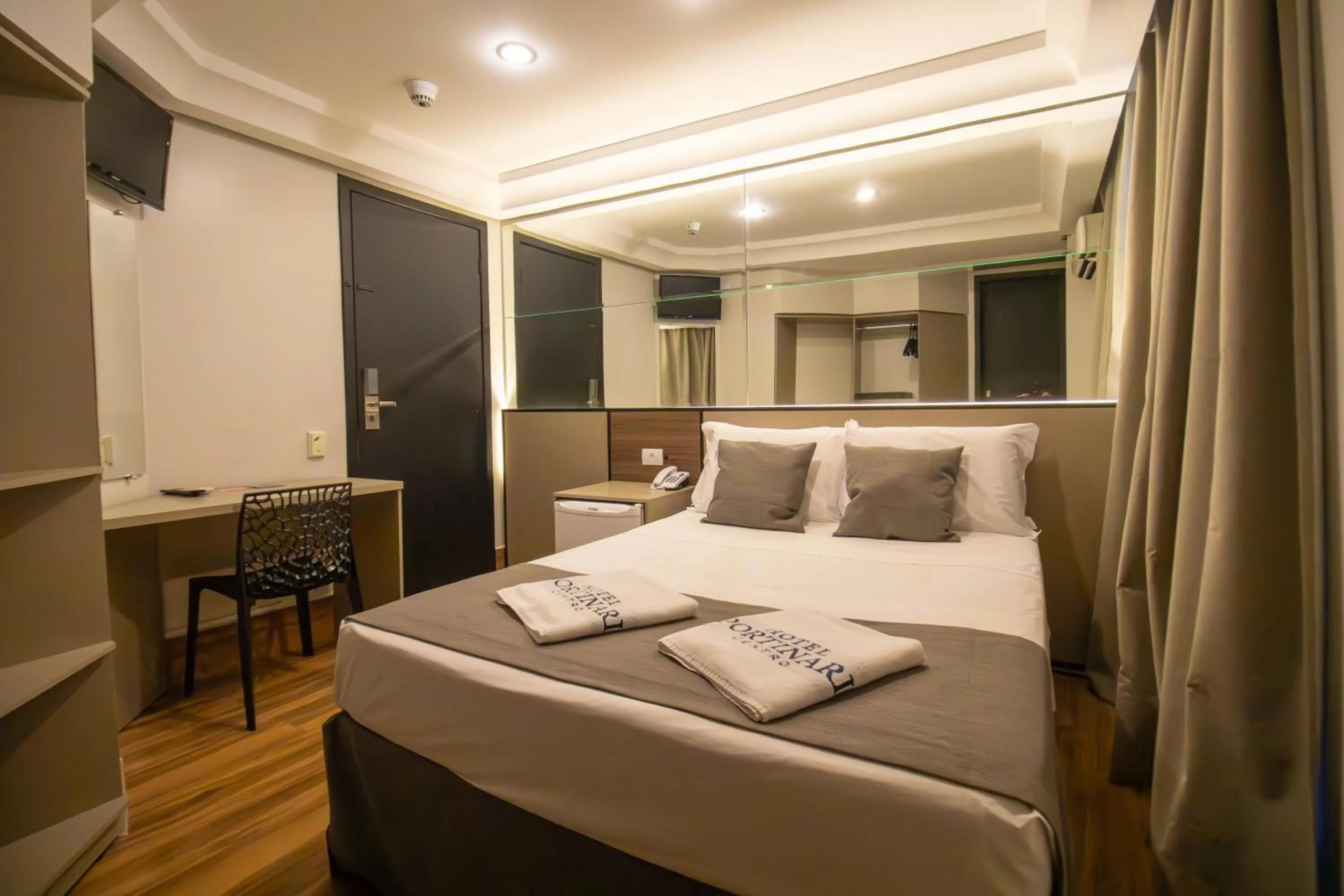 Photo of the whole room, Bed in Hotel Portinari Centro