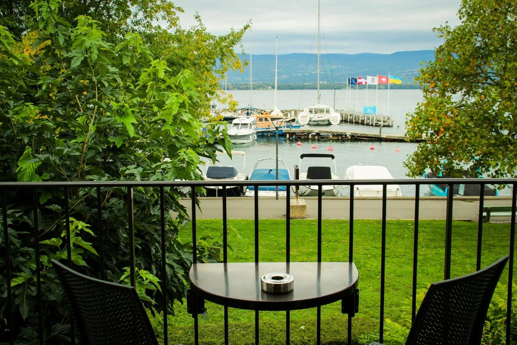 Lake view in Hôtel La Riviera Victoria