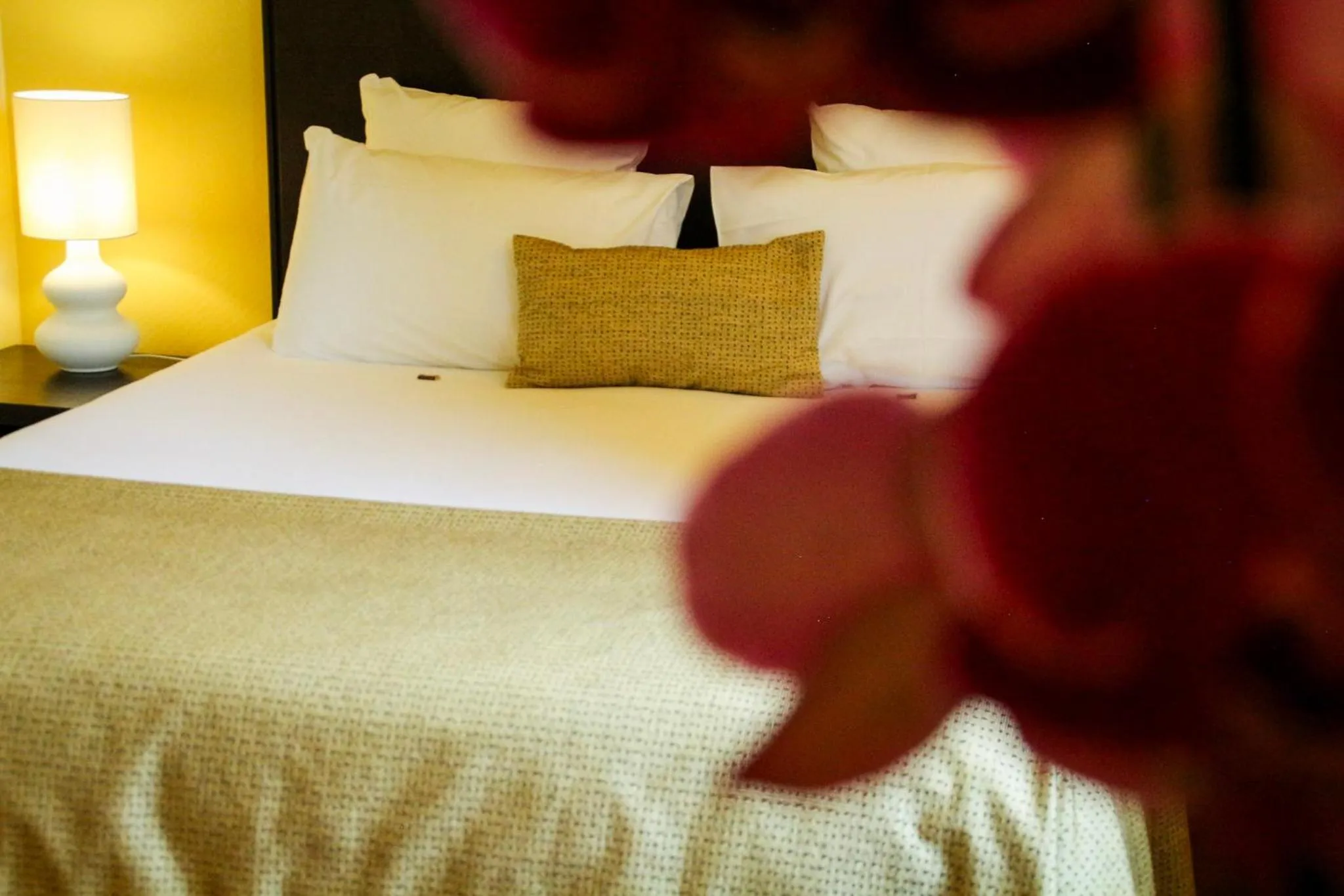 Bed in Hôtel La Riviera Victoria