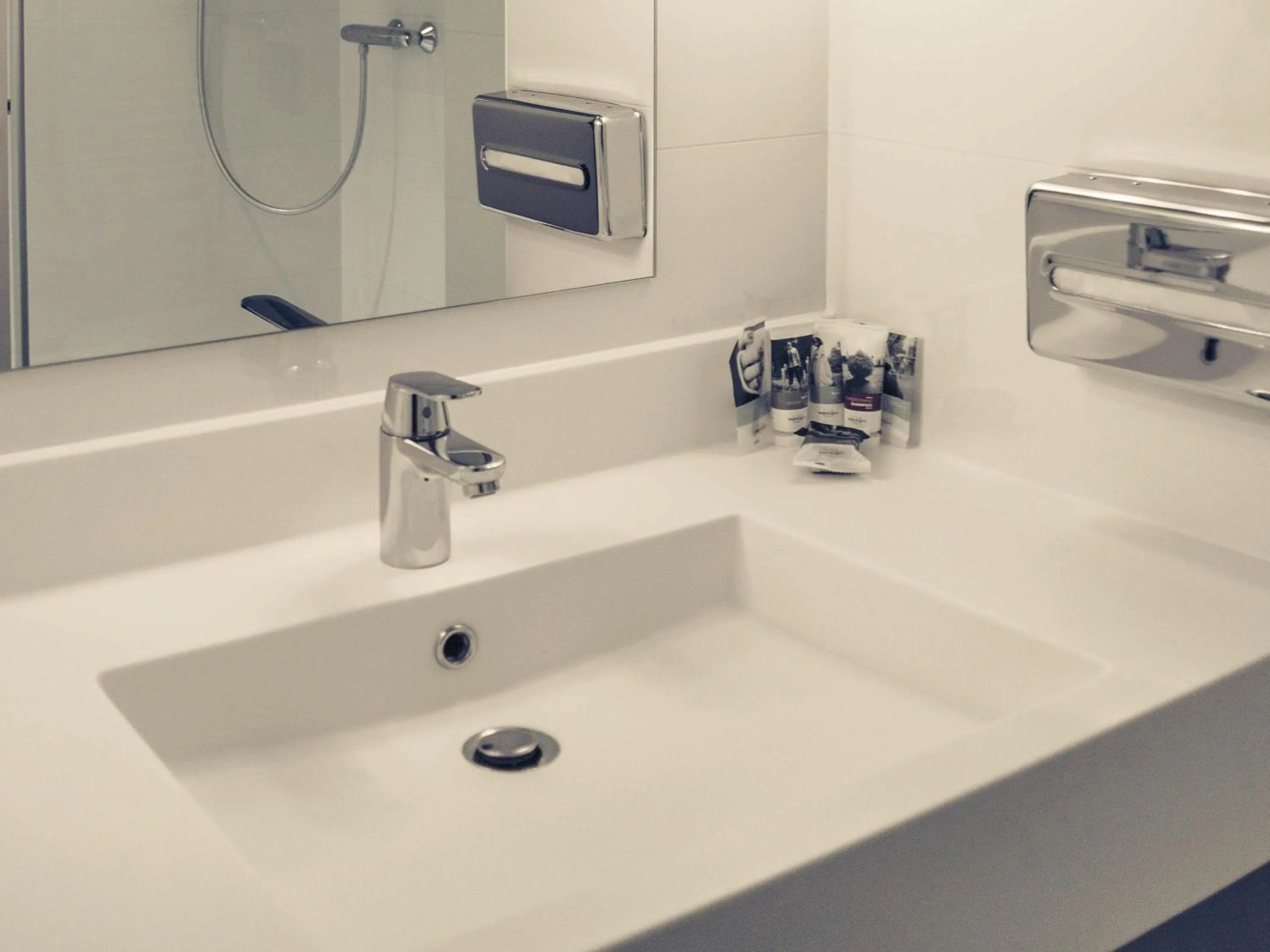 Bedroom in Mercure Granville Le Grand Large