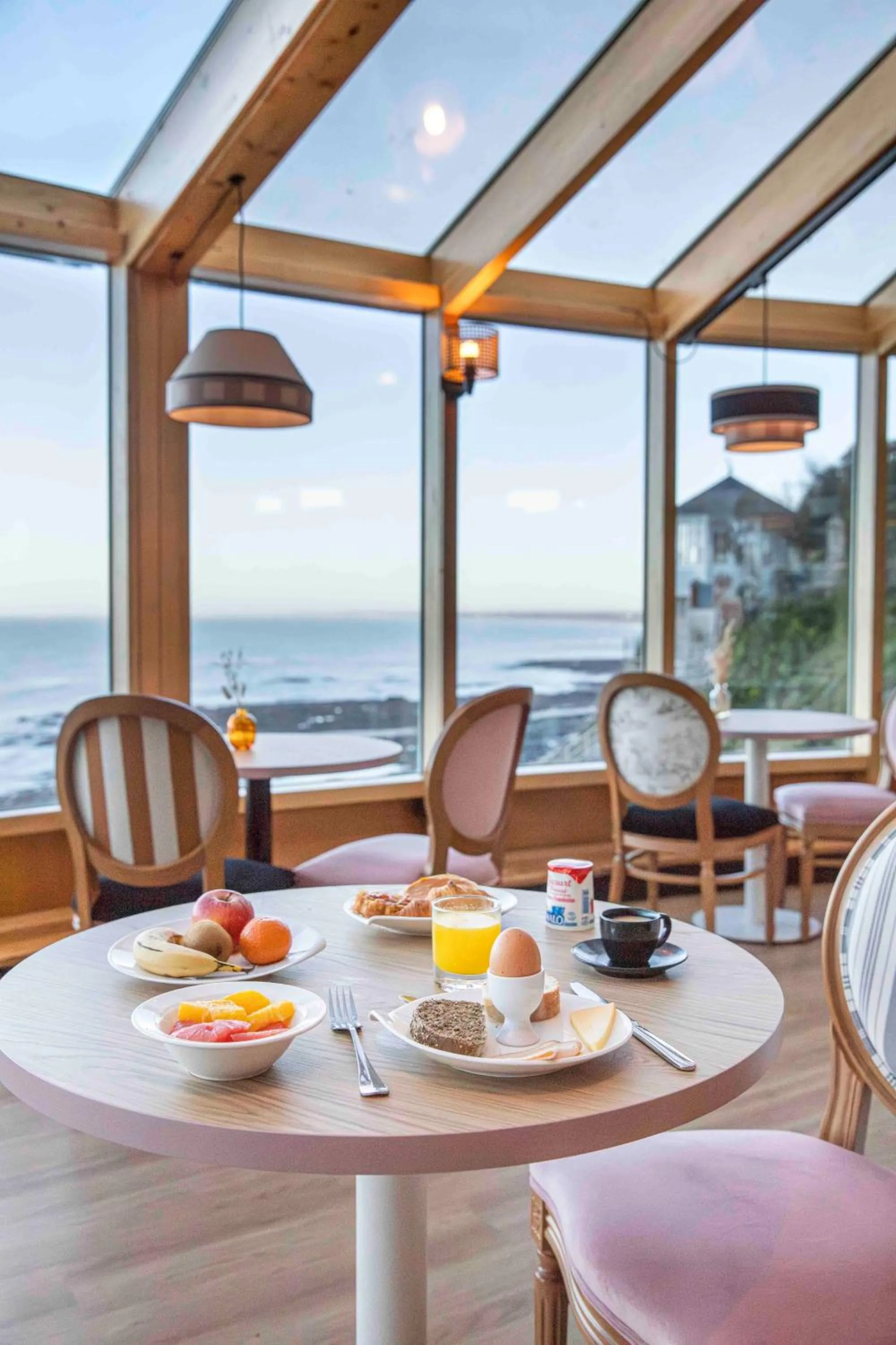 Breakfast in Mercure Granville Le Grand Large