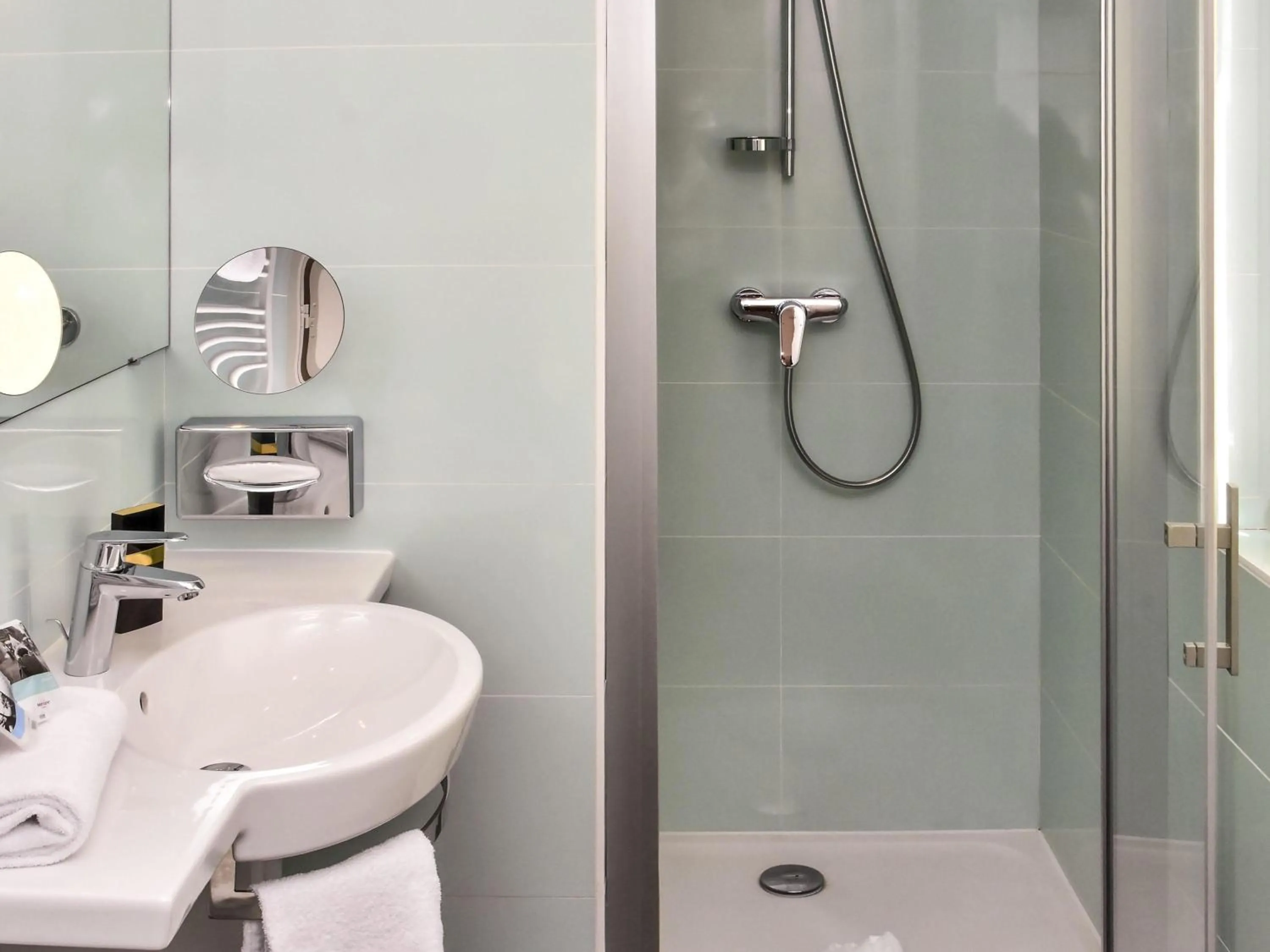 Bedroom in Mercure Granville Le Grand Large