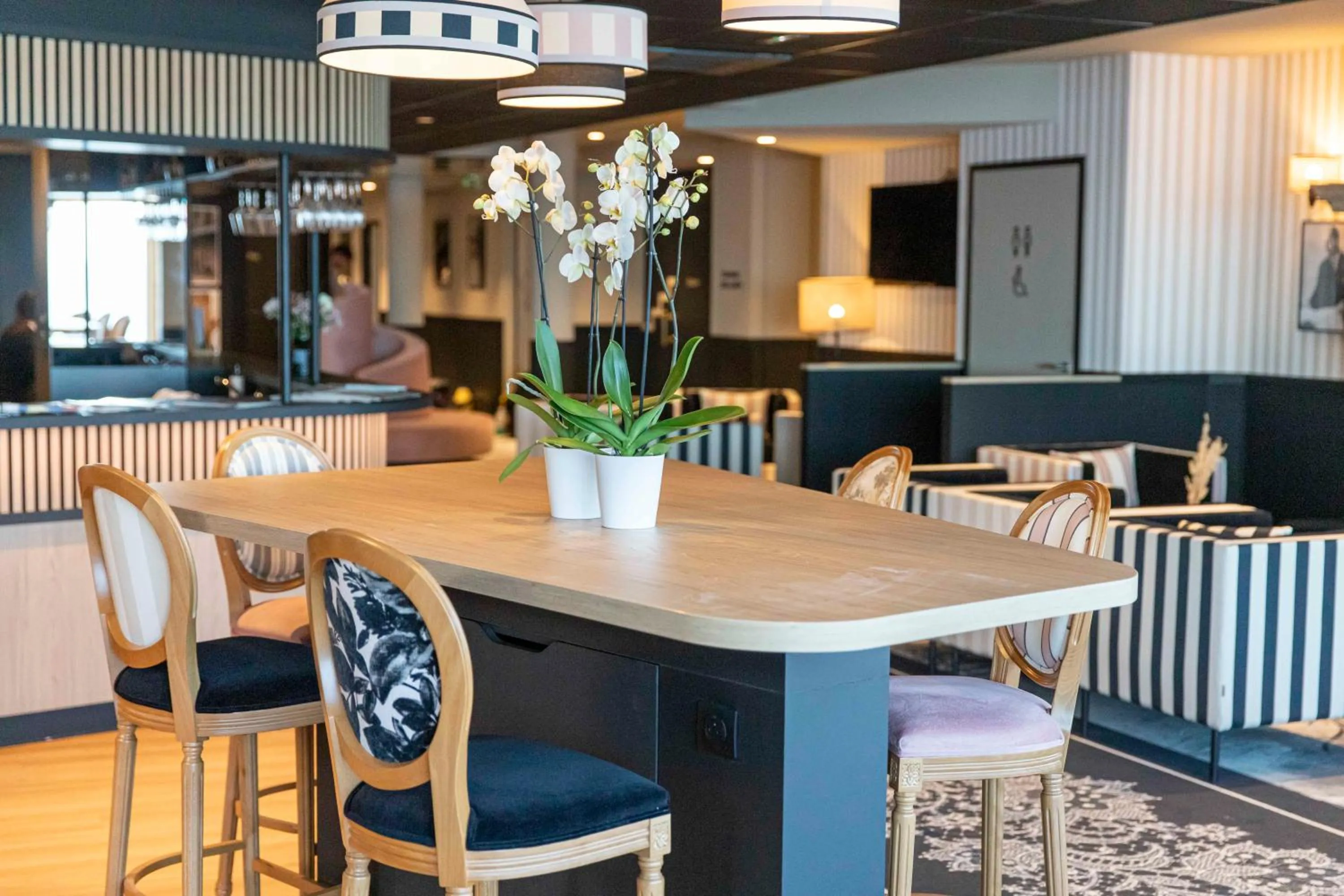 Restaurant/places to eat in Mercure Granville Le Grand Large