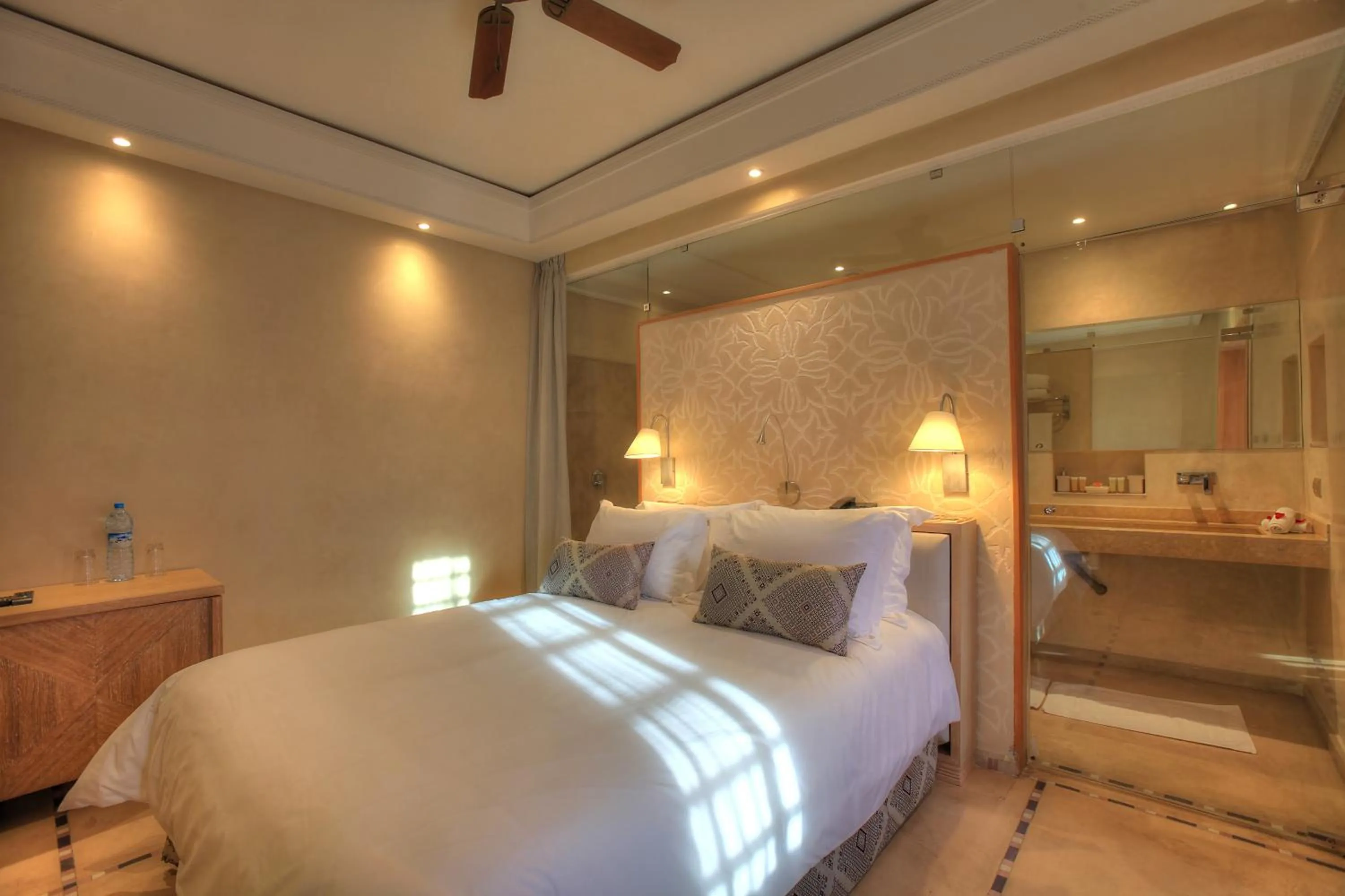 Photo of the whole room, Bed in Palais d'hôtes Darsor