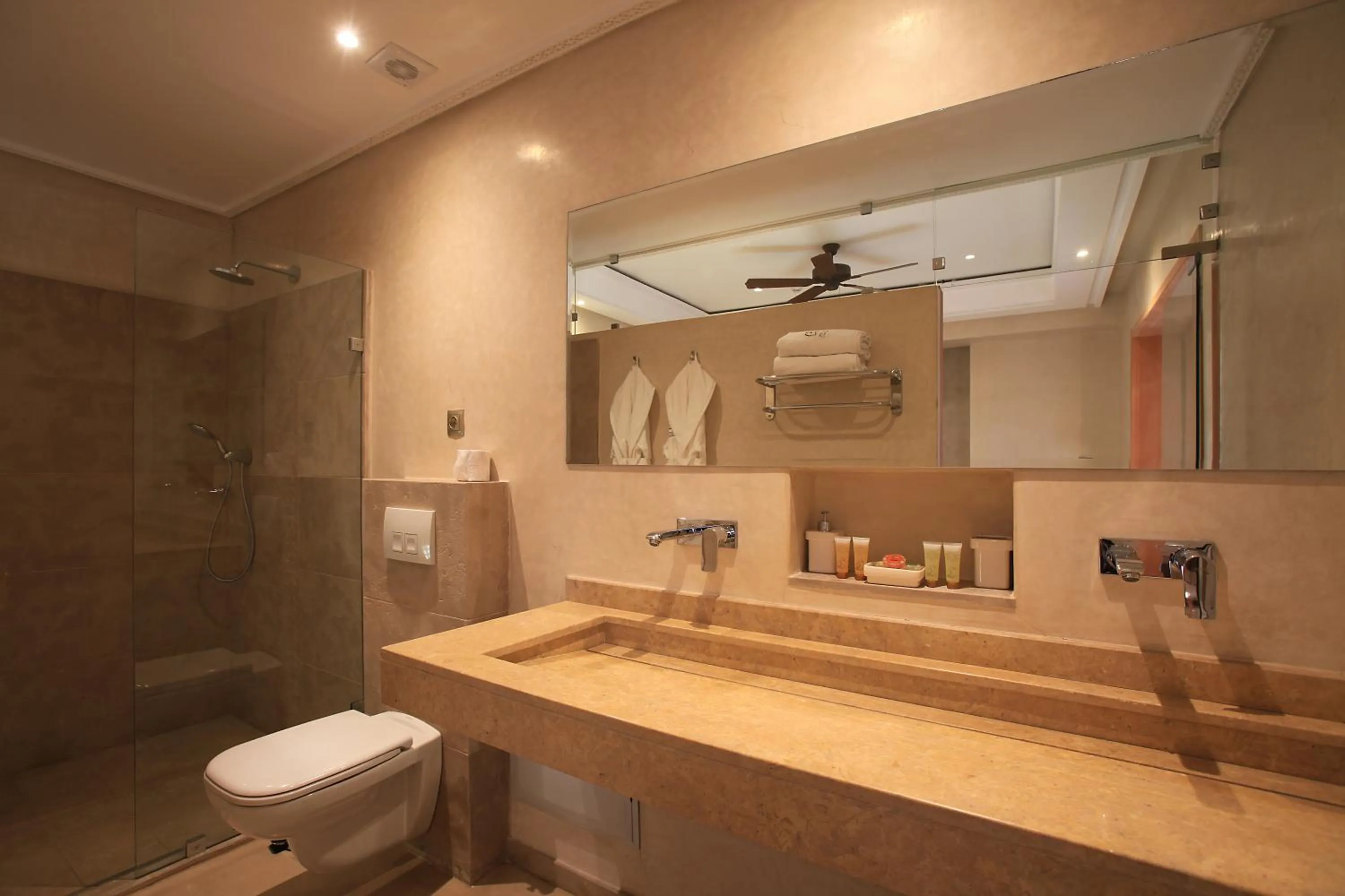 Bathroom in Palais d'hôtes Darsor