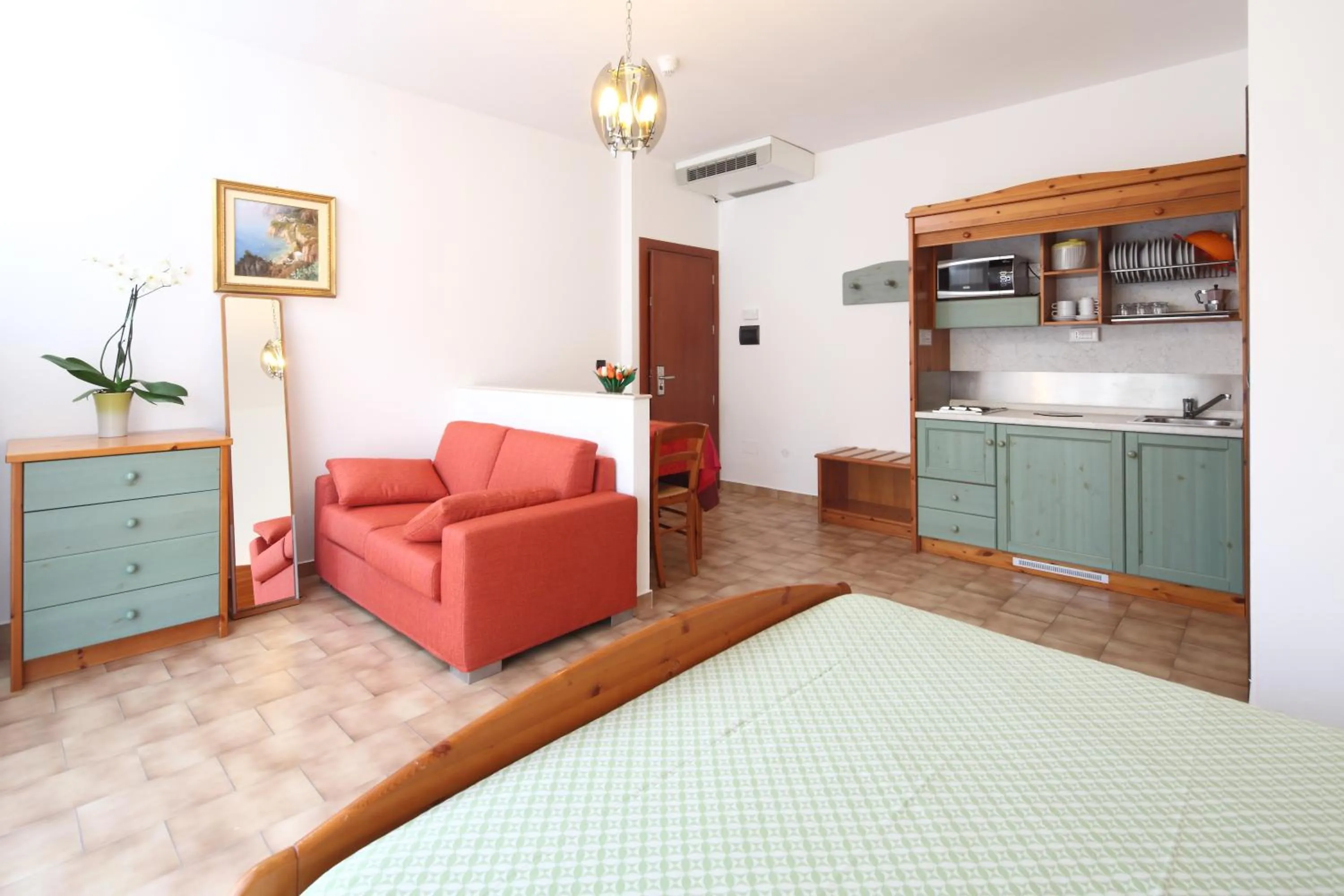 Kitchen or kitchenette, Bed in Residence Hotel Kriss