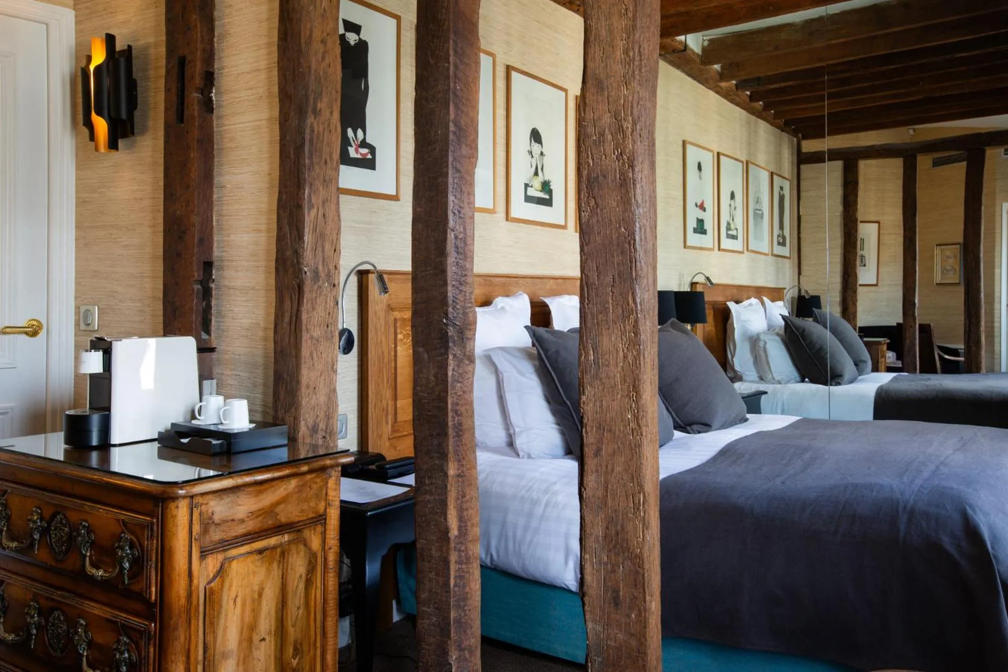 Bedroom, Bed in Hôtel Le Relais Saint-Germain