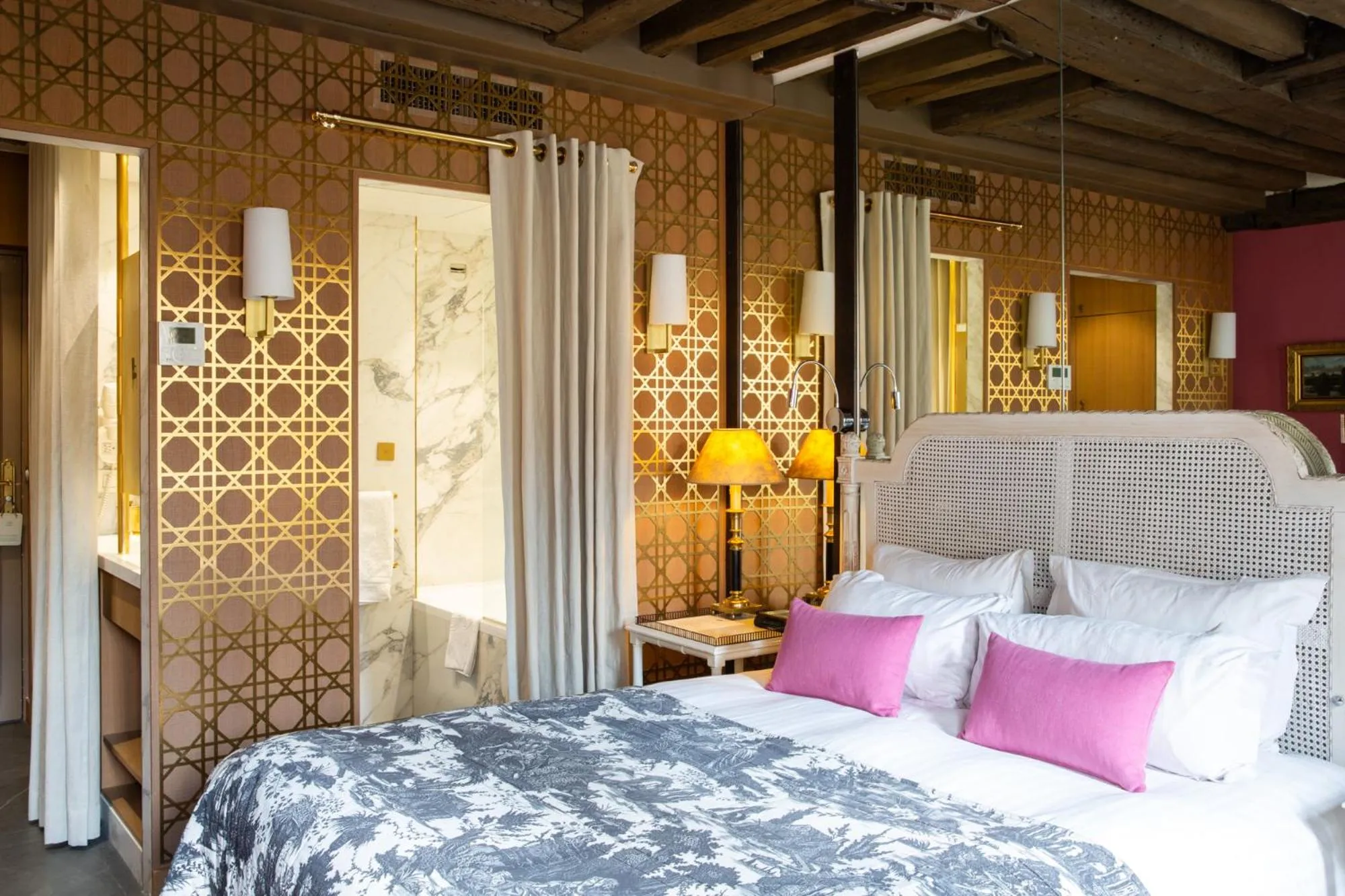 Bedroom, Bed in Hôtel Le Relais Saint-Germain