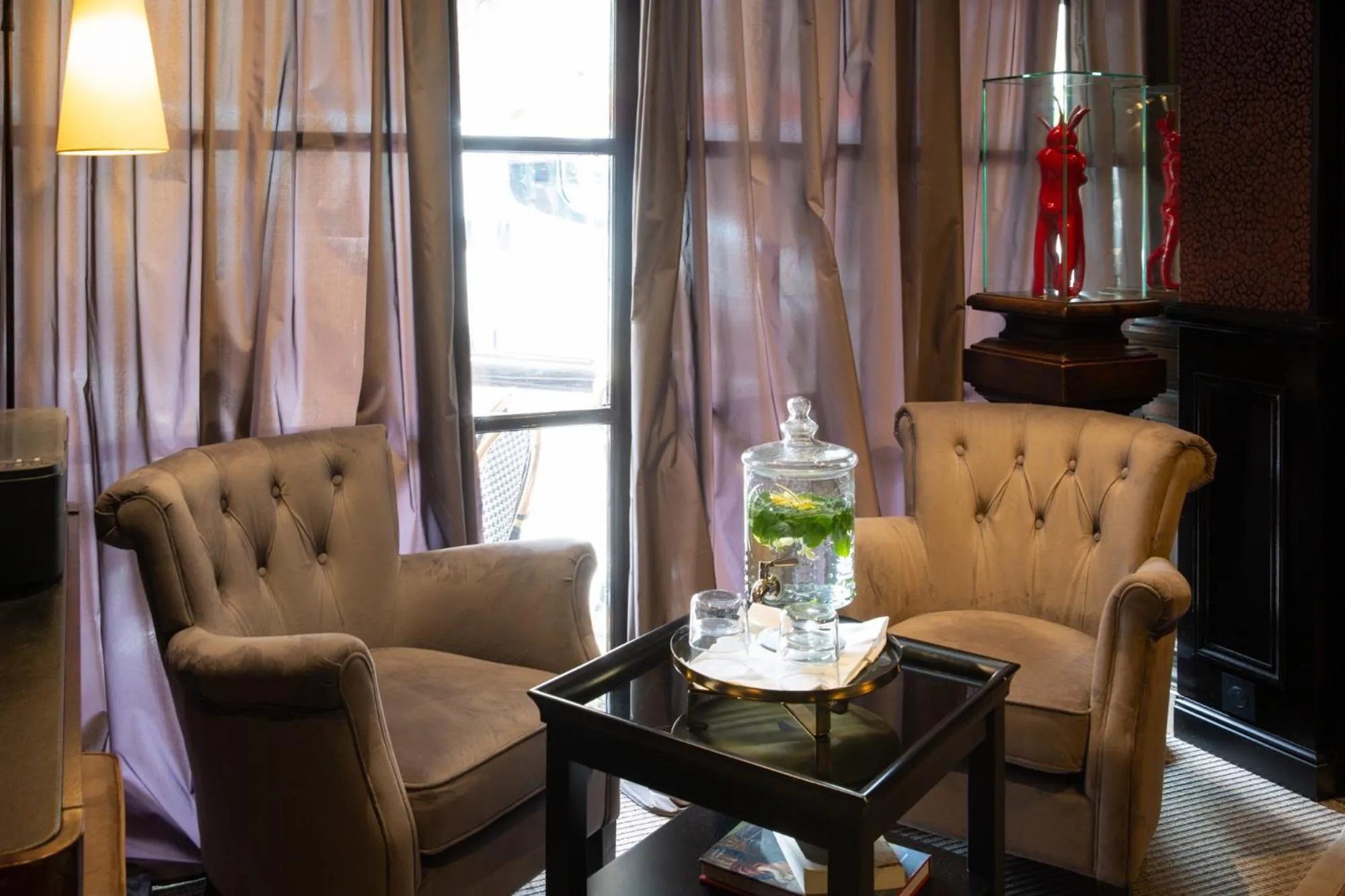 Living room in Hôtel Le Relais Saint-Germain