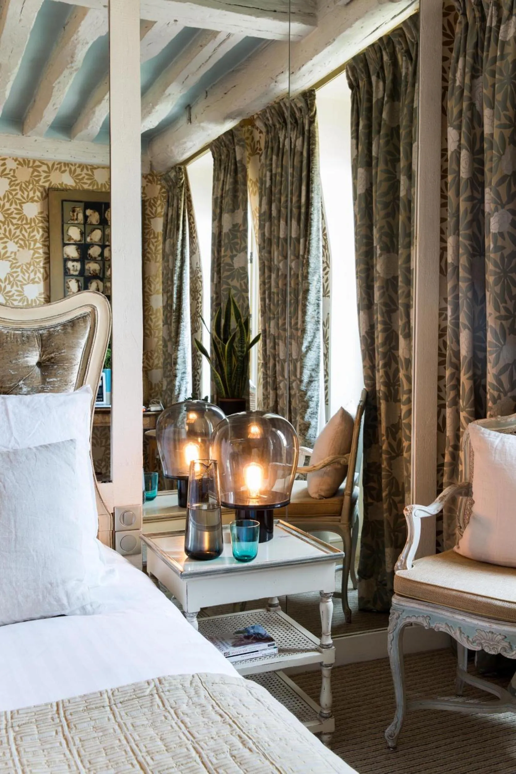 Bedroom, Bed in Hôtel Le Relais Saint-Germain