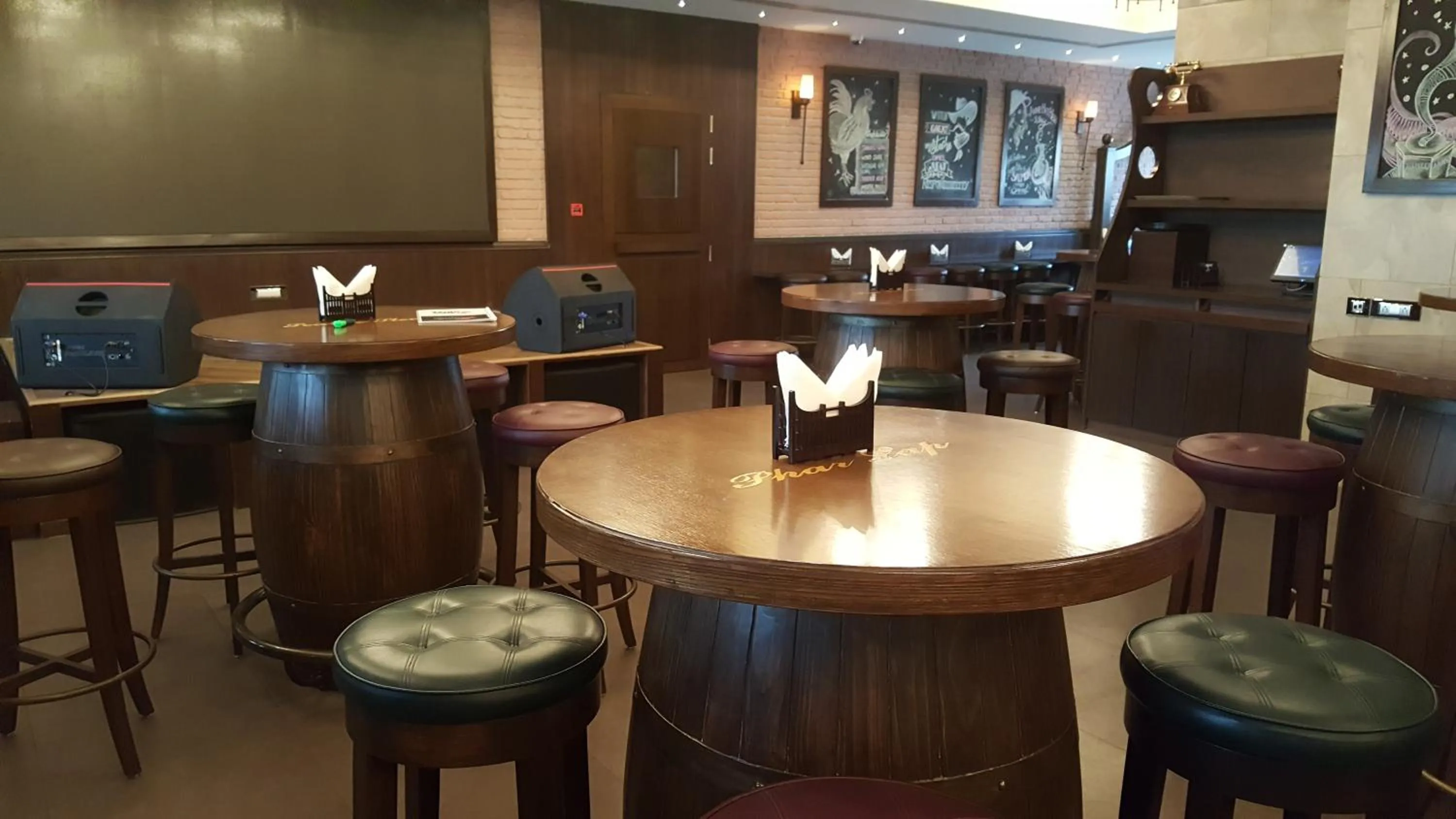 Restaurant/places to eat in Hotel Peninsula Redpine