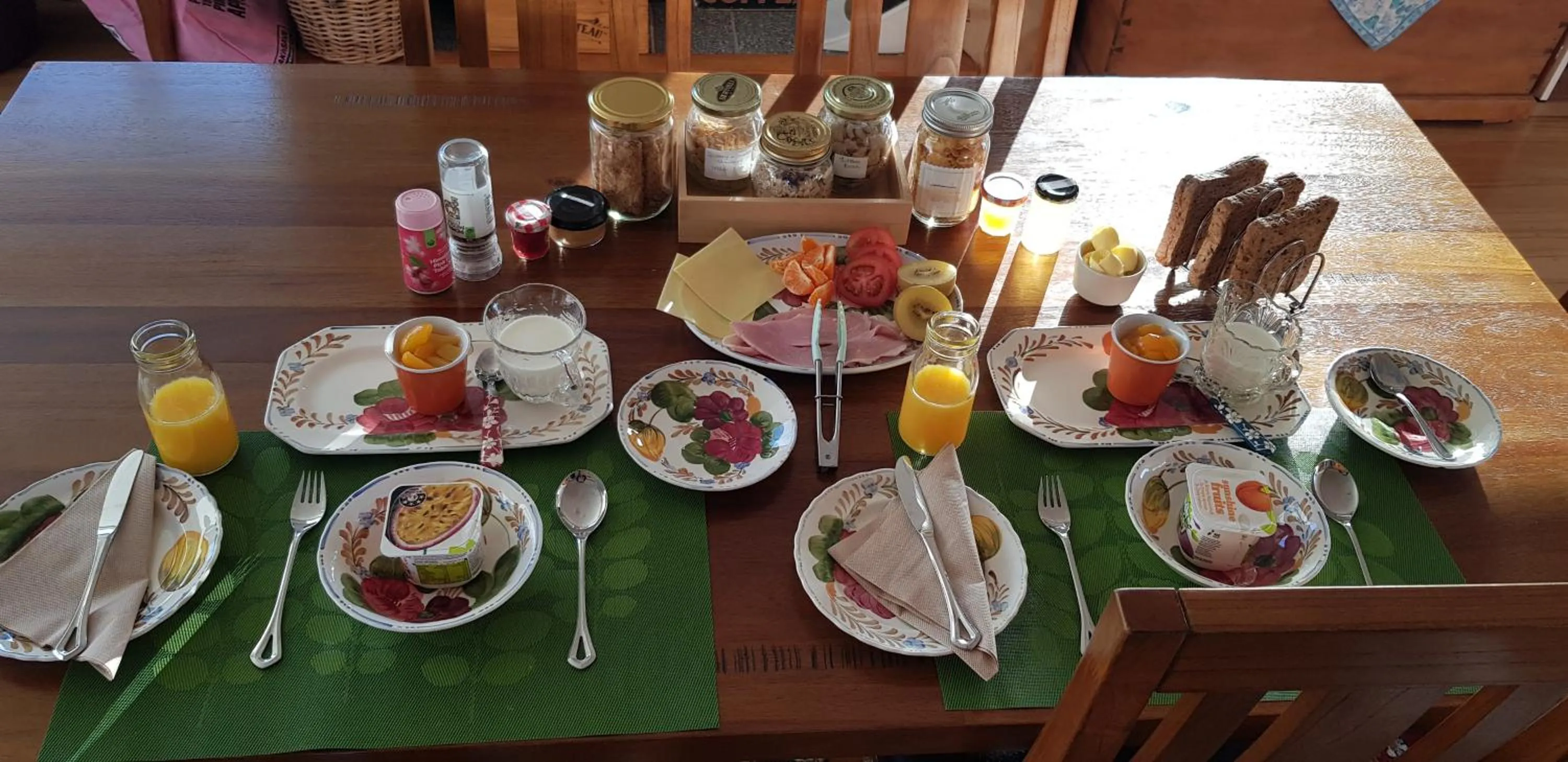 Breakfast in Rosemount B&B by the Sea St Clair