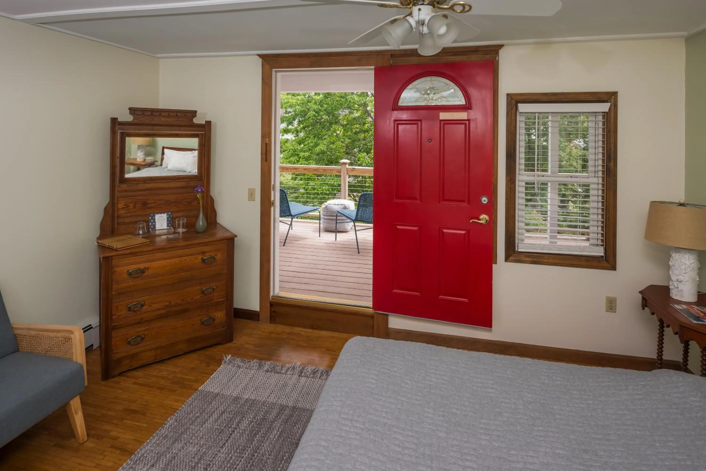 View (from property/room), Bed in The Craignair Inn & Causeway Restaurant