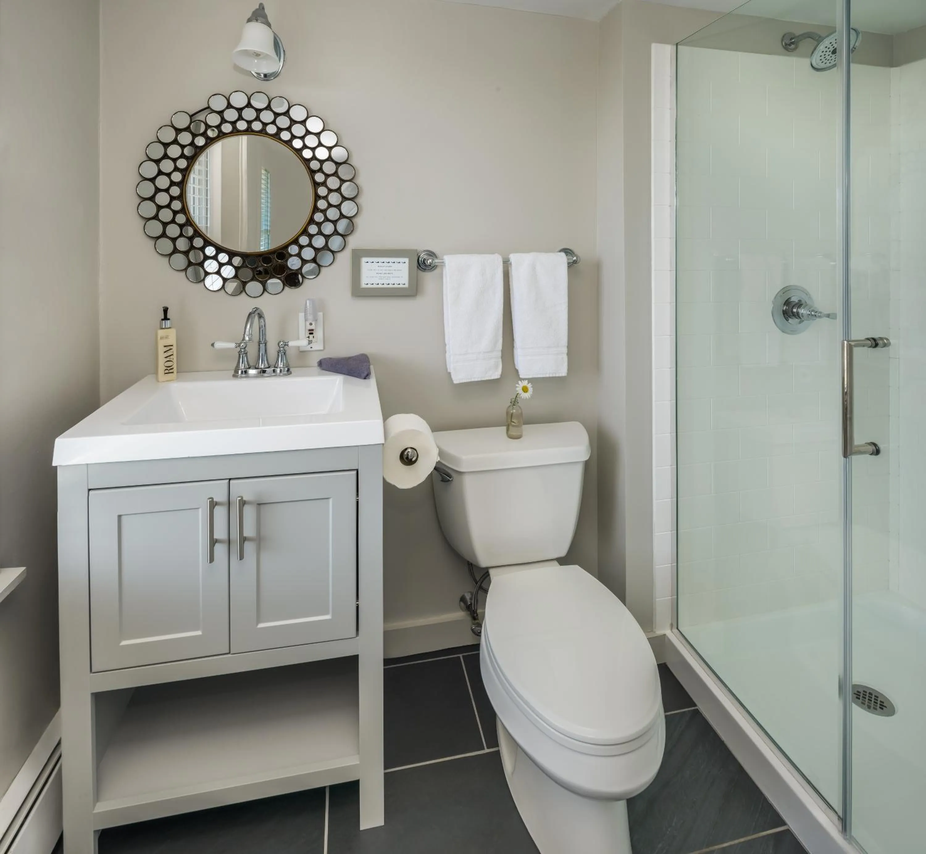 Shower in The Craignair Inn & Causeway Restaurant