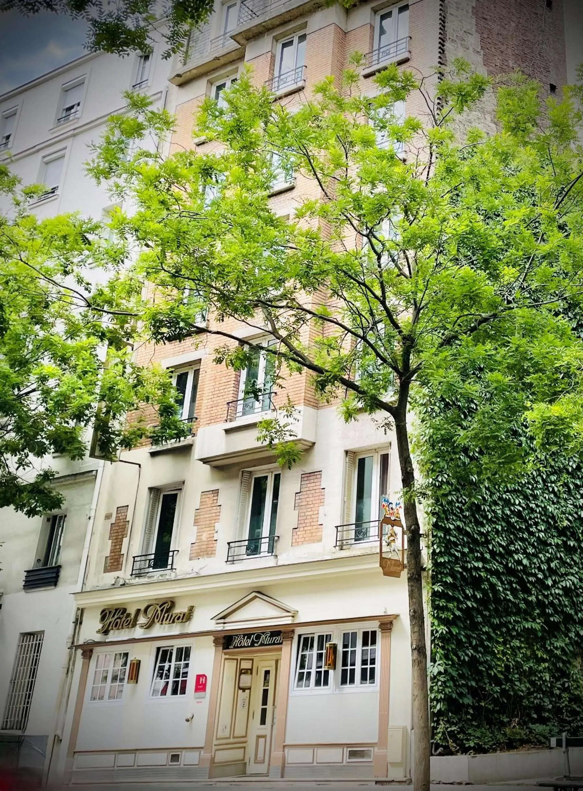 Property building in Hotel Murat